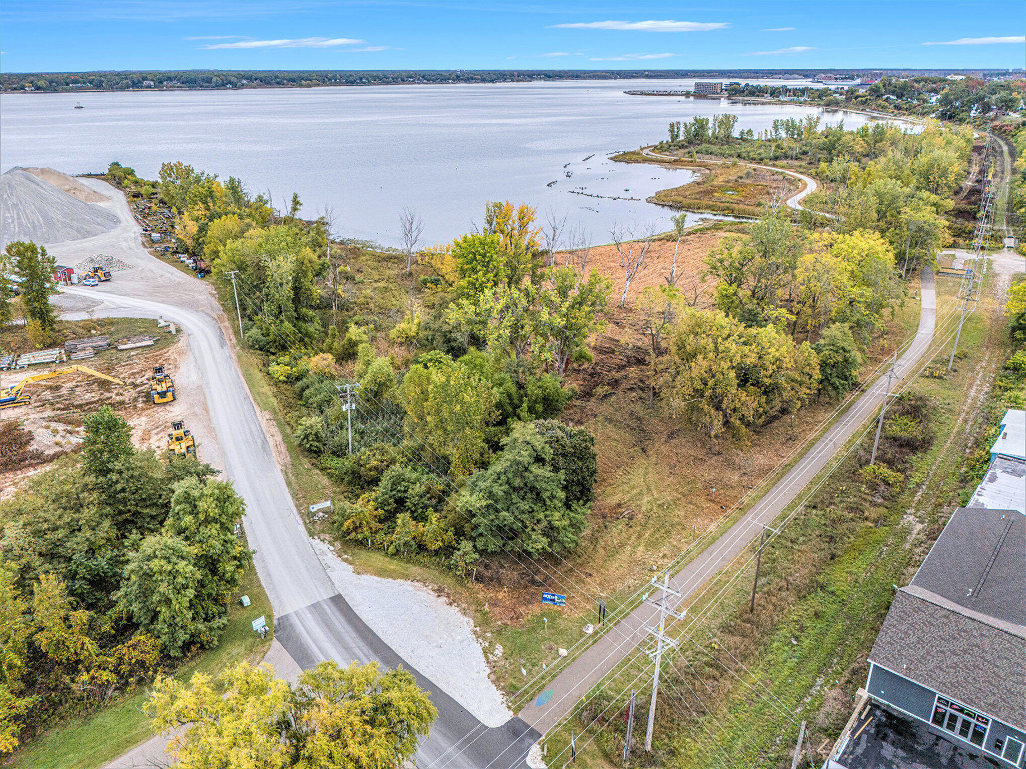 1794 Lakeshore Drive Muskegon MI 49441