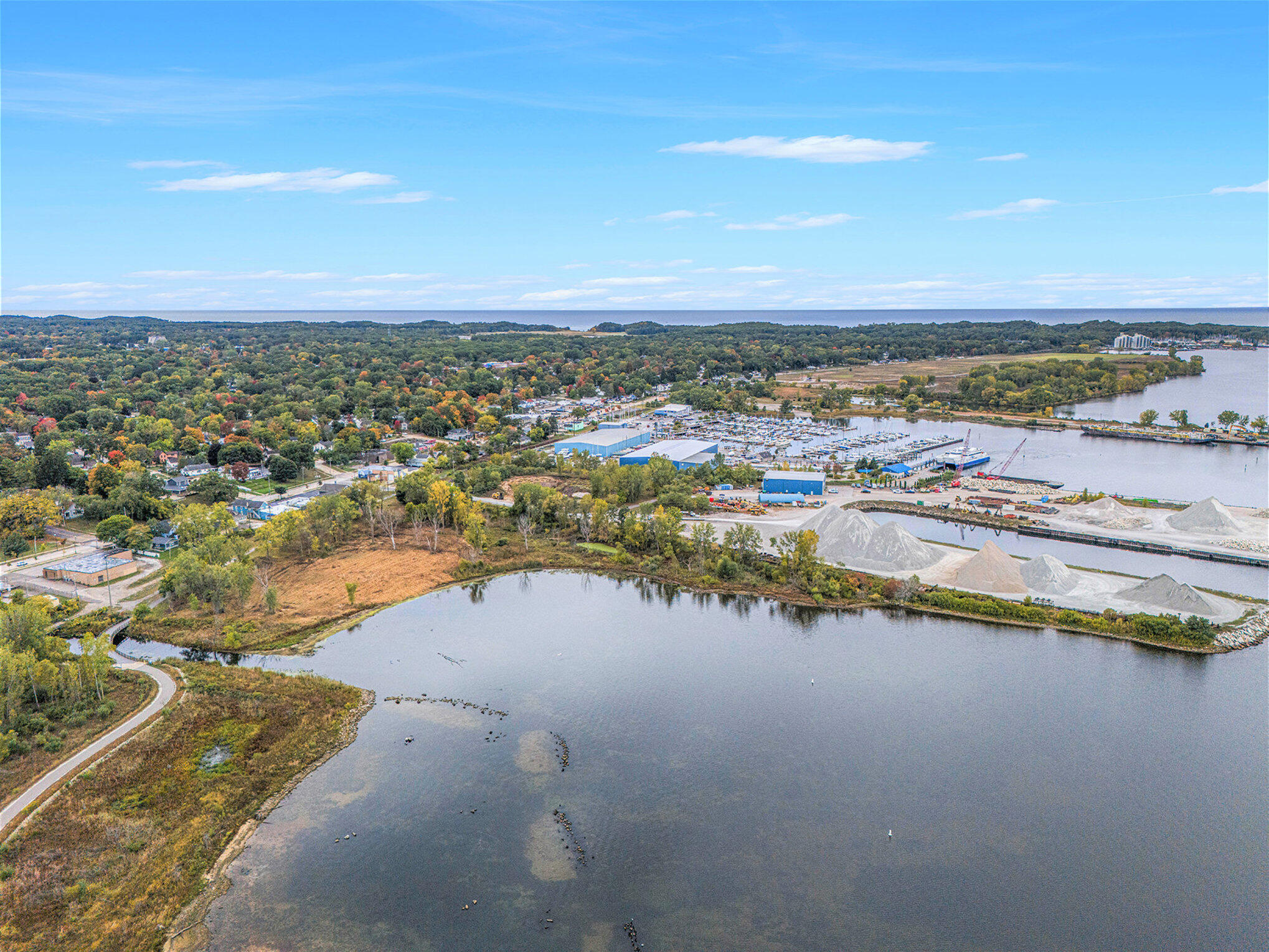 1794 Lakeshore Drive Muskegon MI 49441