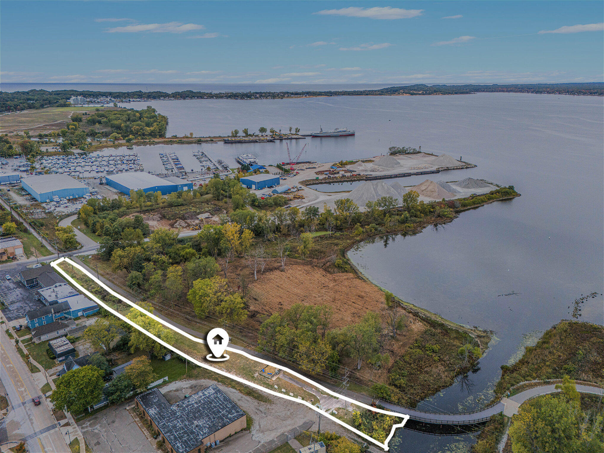 1794 Lakeshore Drive Muskegon MI 49441