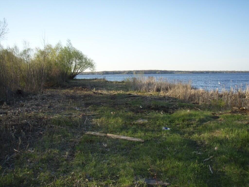 1794 Lakeshore Drive Muskegon MI 49441