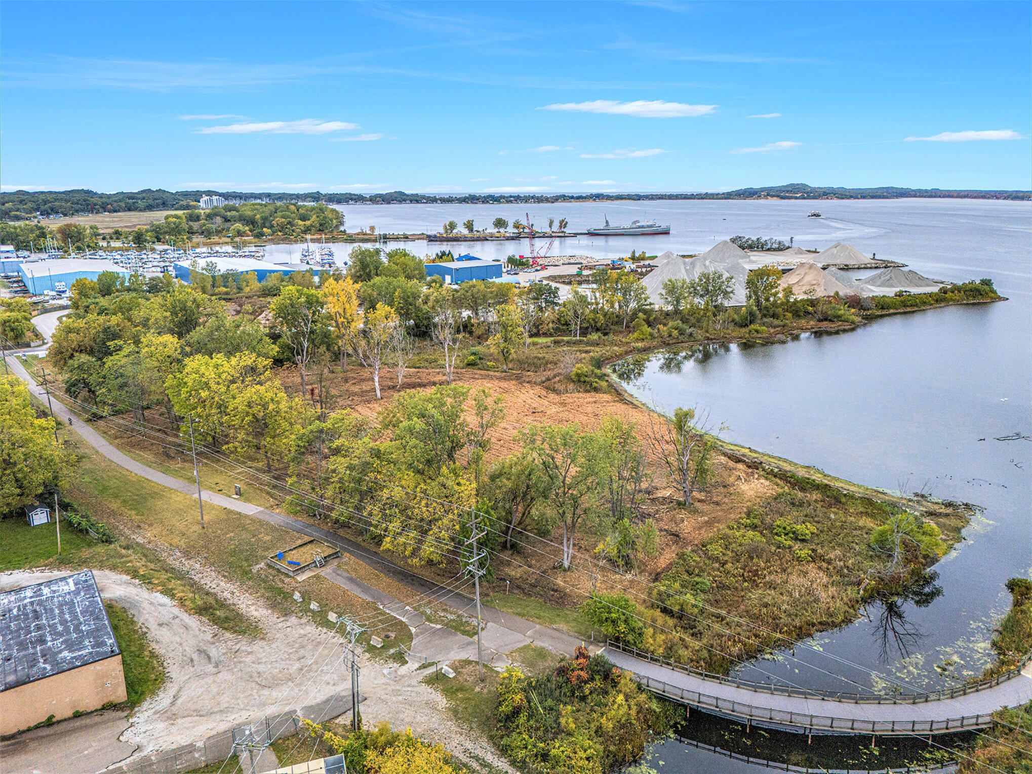 1794 Lakeshore Drive Muskegon MI 49441