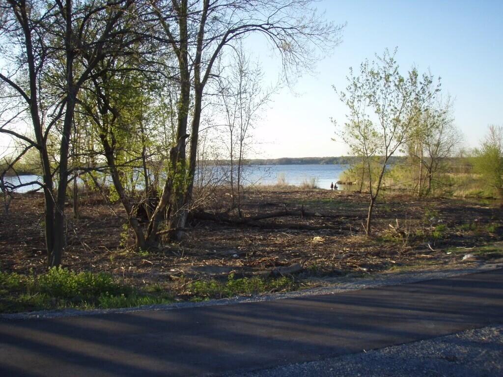 1794 Lakeshore Drive Muskegon MI 49441