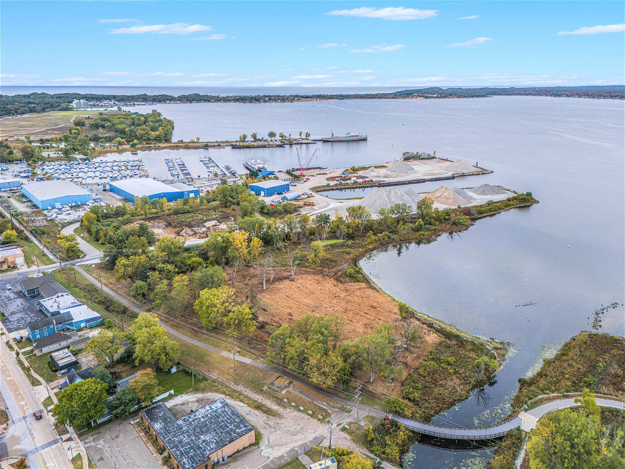 1794 Lakeshore Drive Muskegon MI 49441