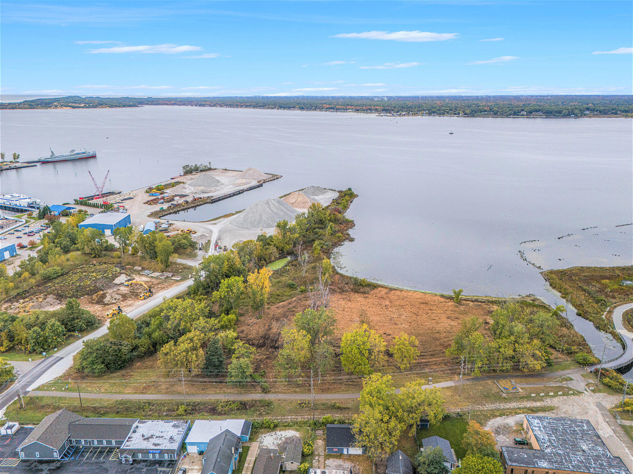 1794 Lakeshore Drive Muskegon MI 49441