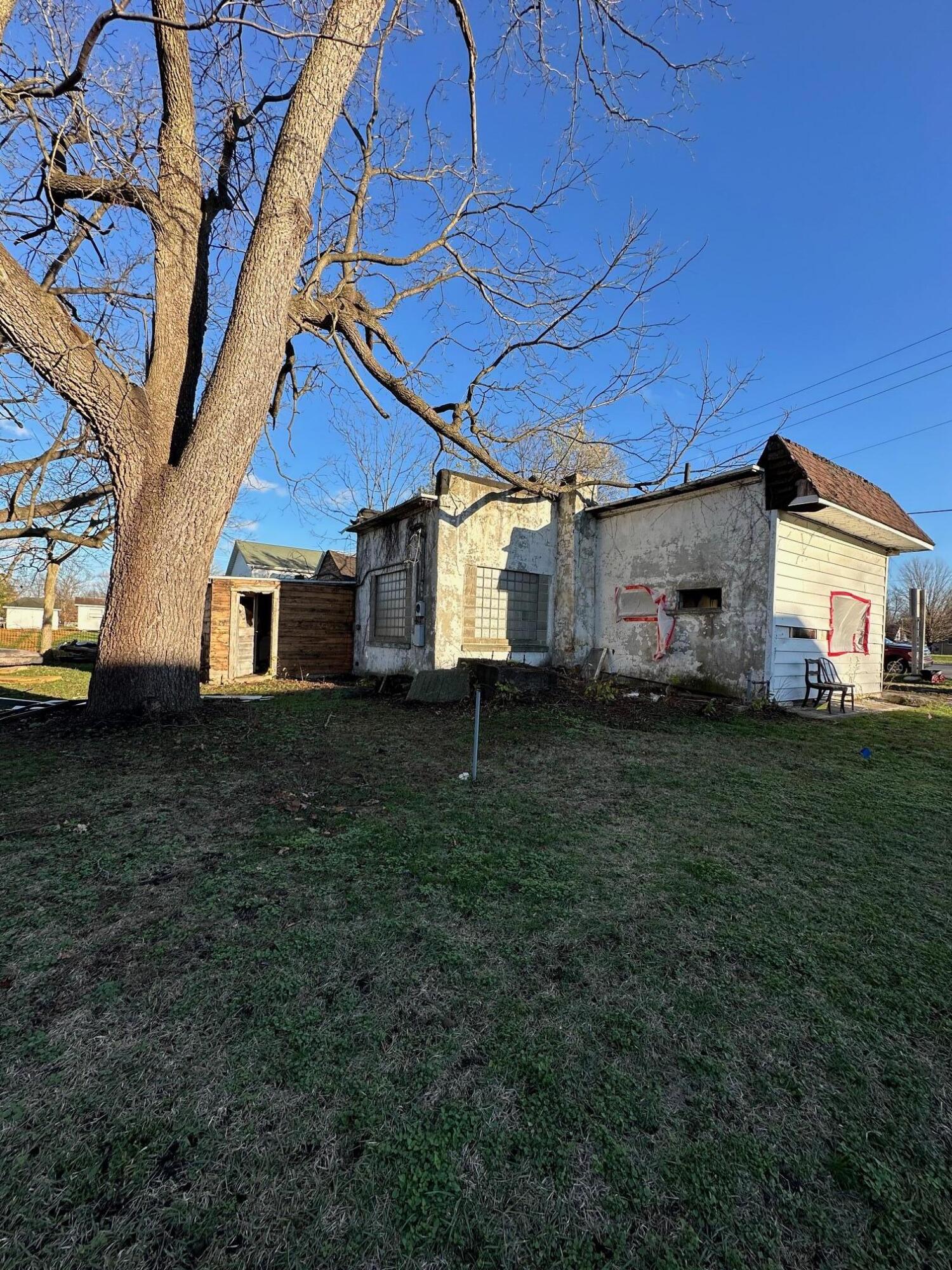 26828 W Main Street Edwardsburg MI 49112