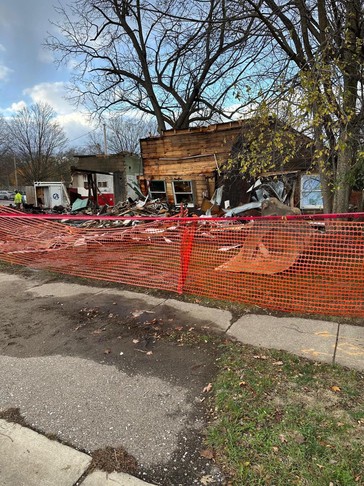 26828 W Main Street Edwardsburg MI 49112