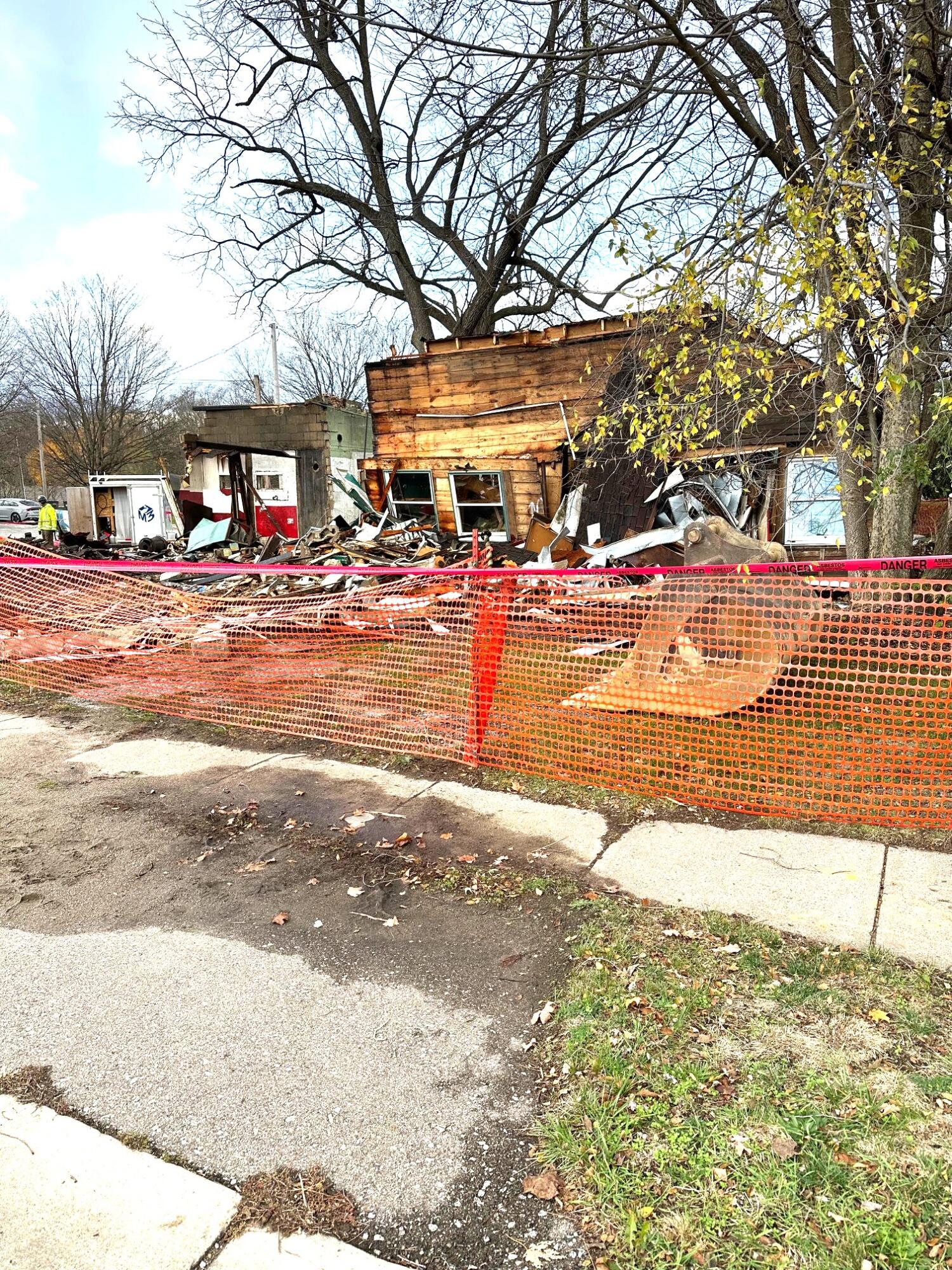 26828 W Main Street Edwardsburg MI 49112