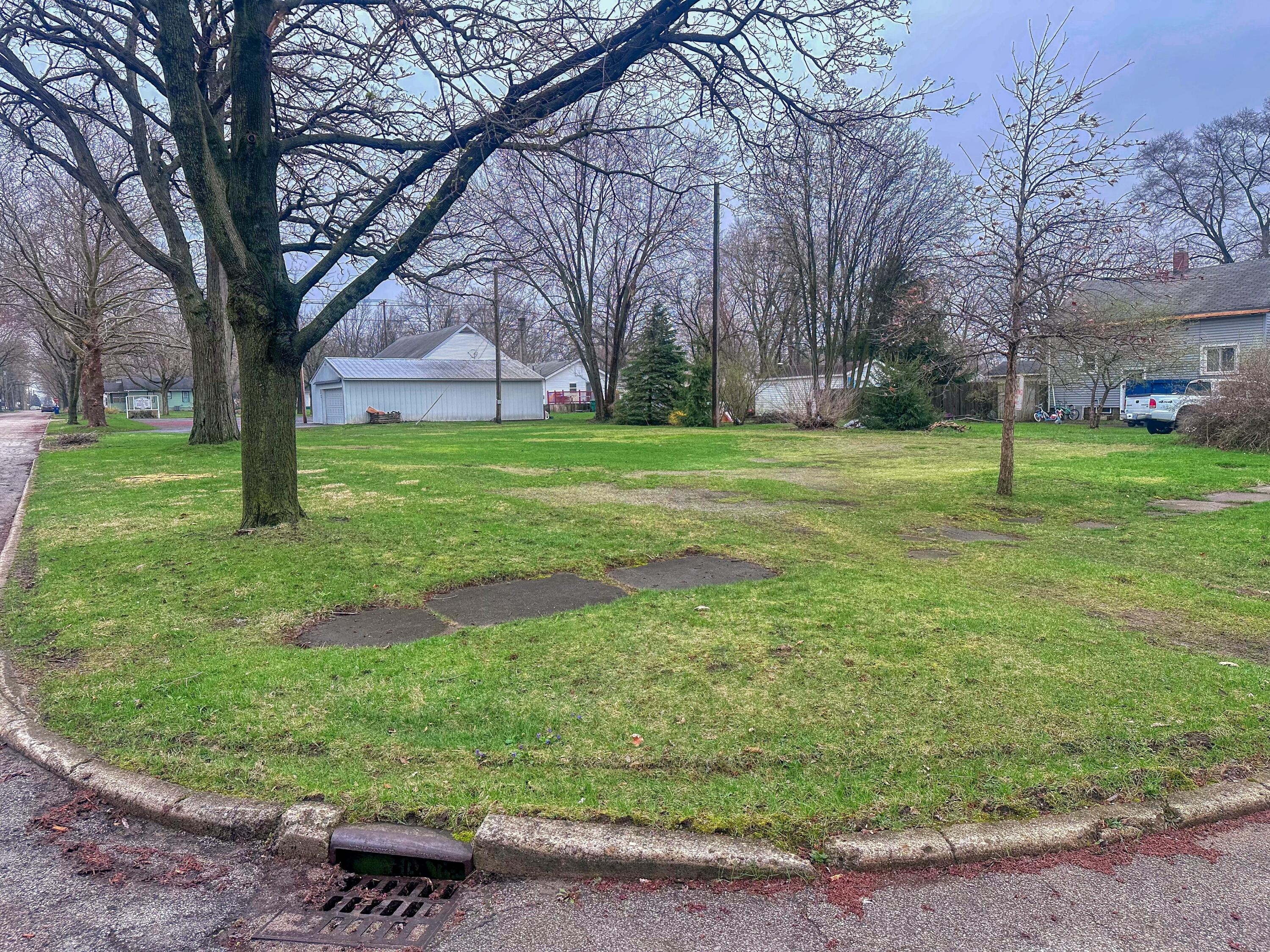 1022 Howard Street Niles MI 49120