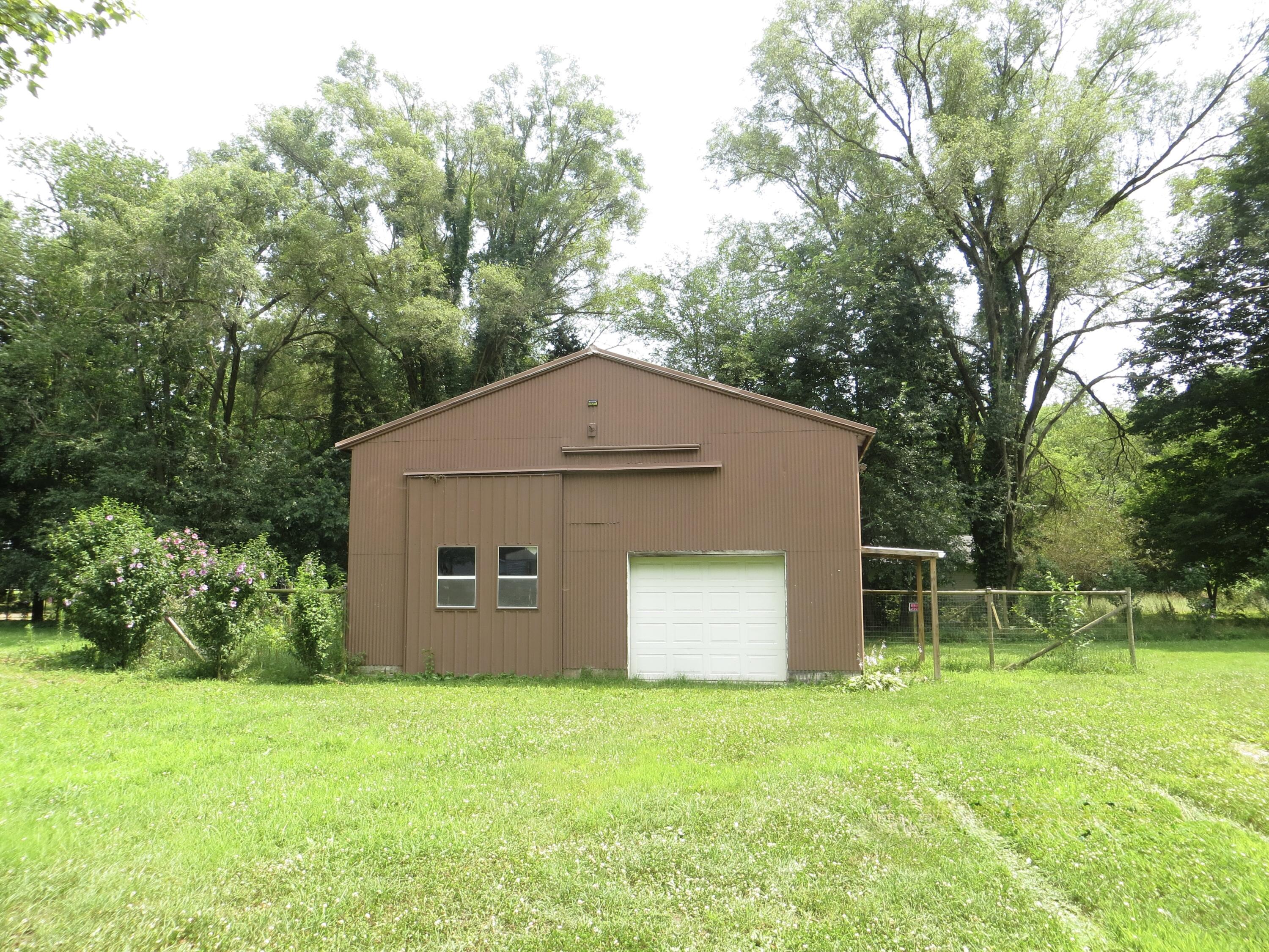 25035 Maple Street Edwardsburg MI 49112