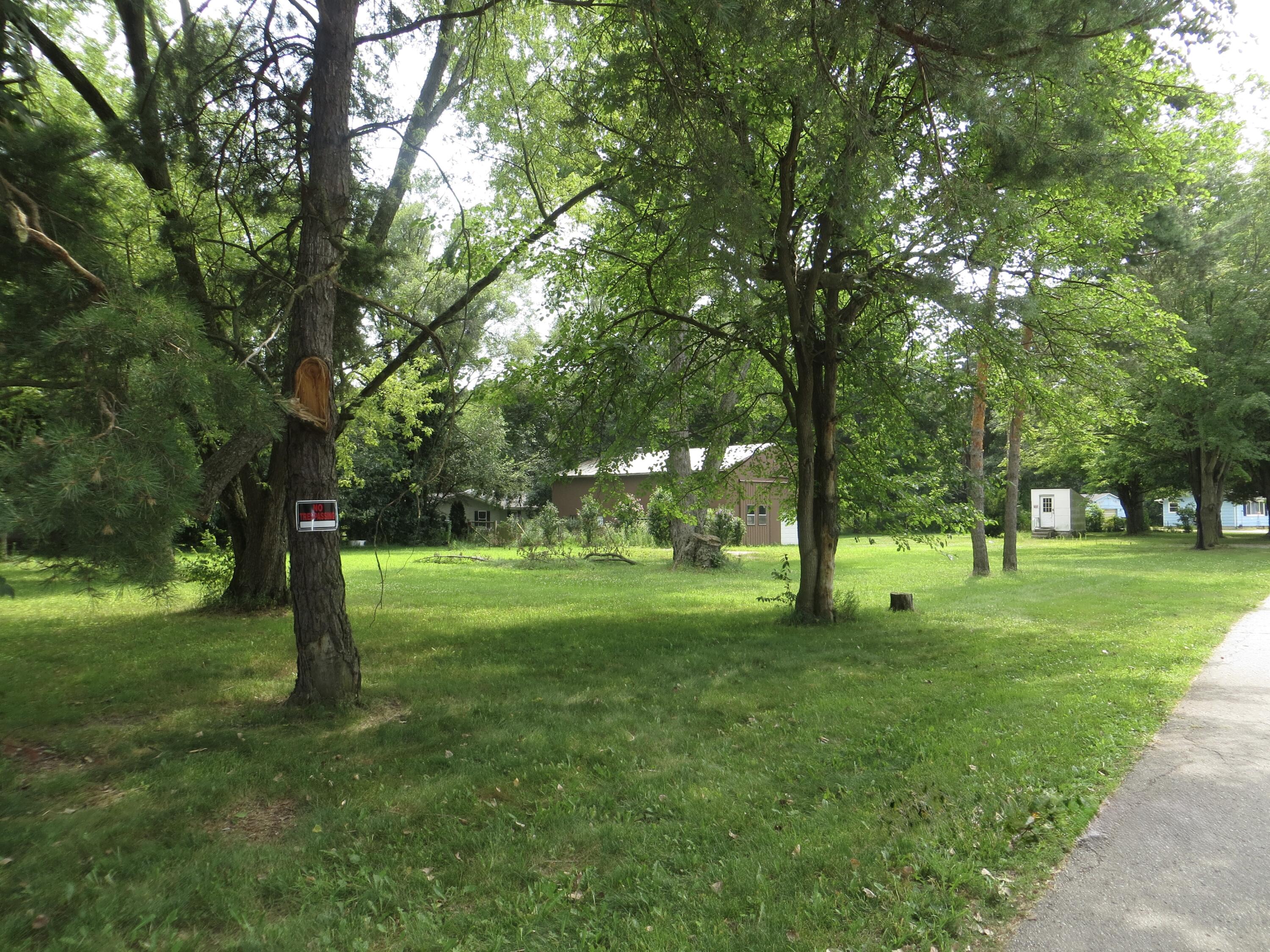25035 Maple Street Edwardsburg MI 49112