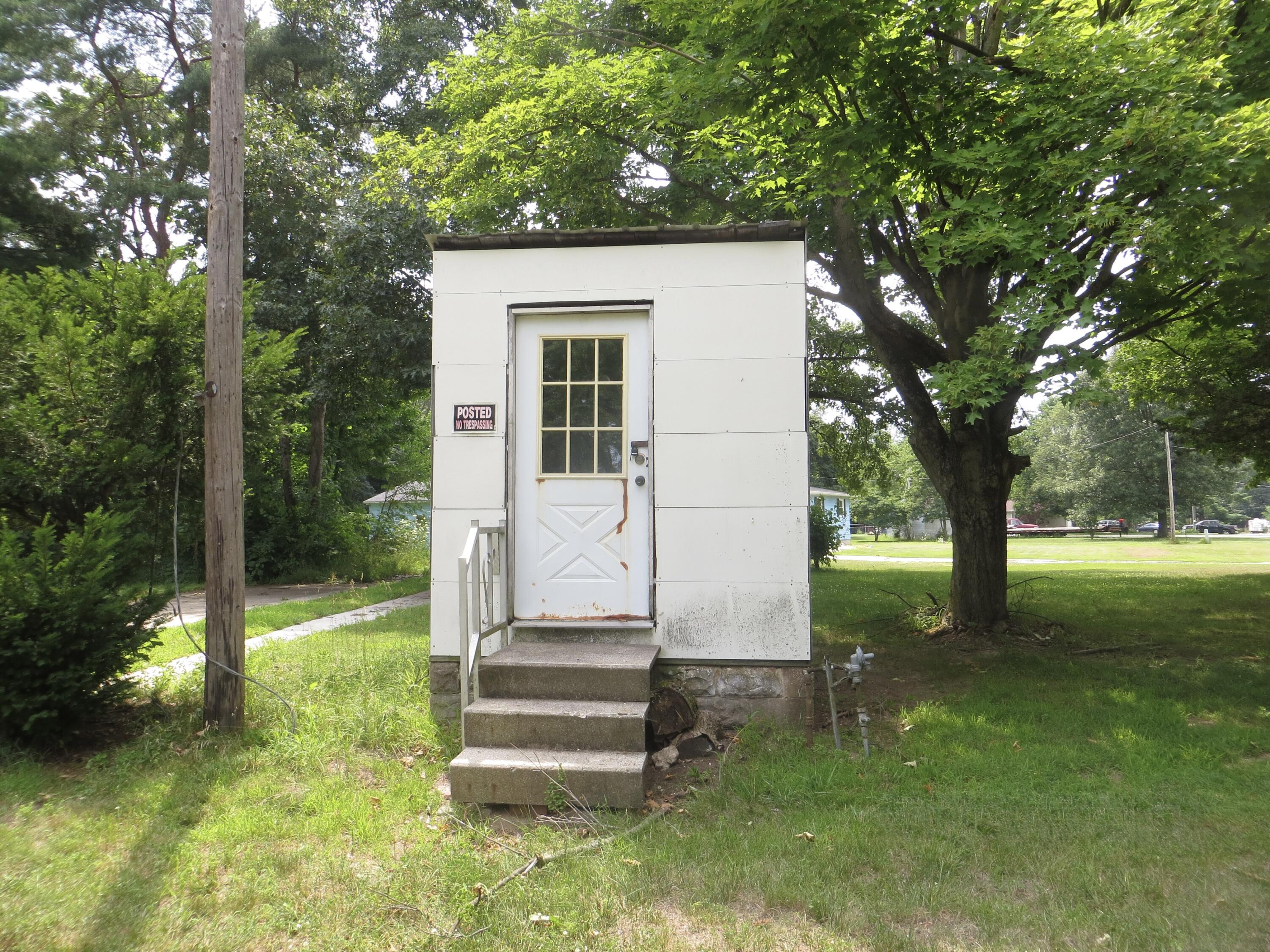 25035 Maple Street Edwardsburg MI 49112