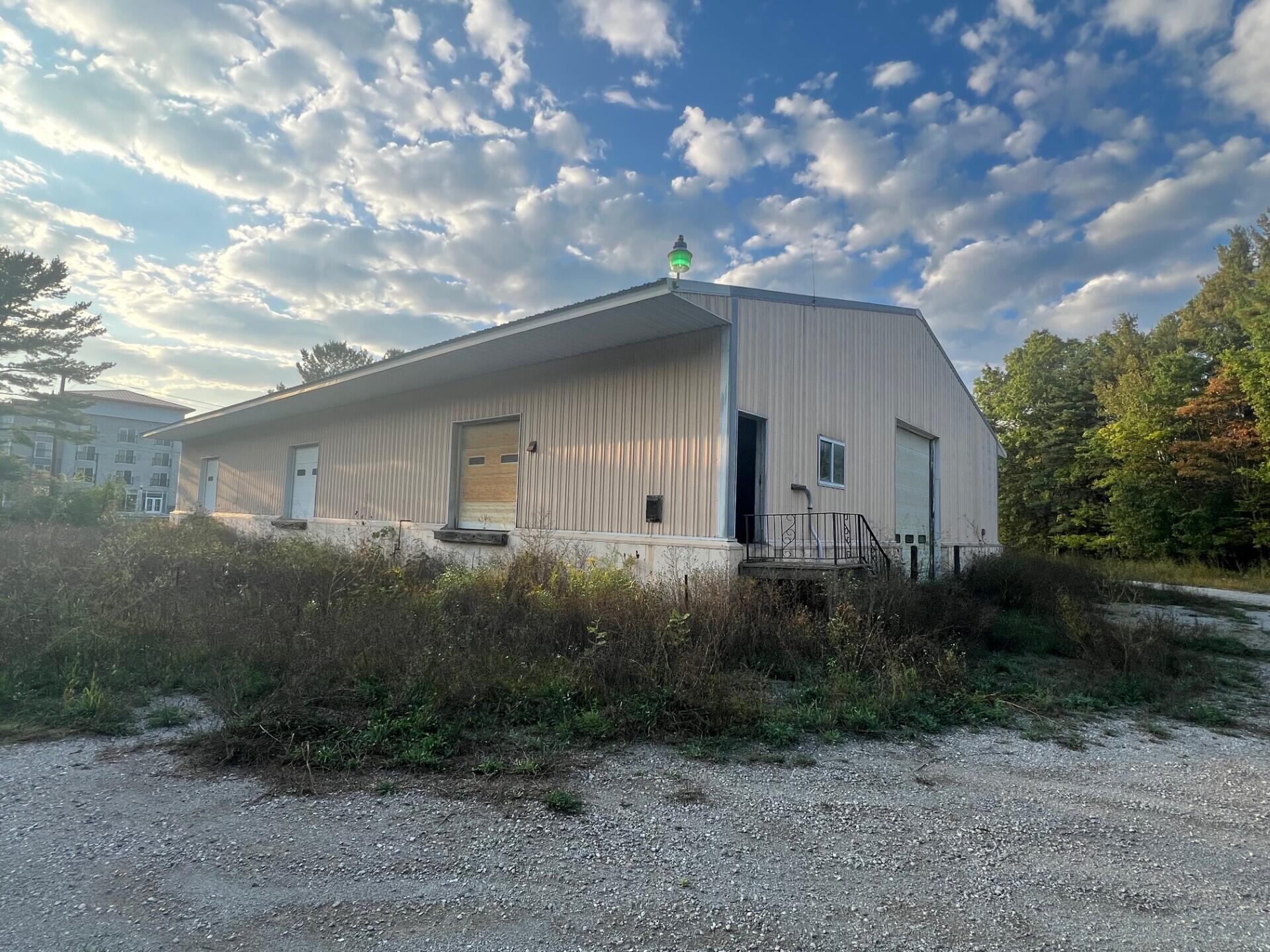2025 E Sternberg Road Muskegon MI 49444