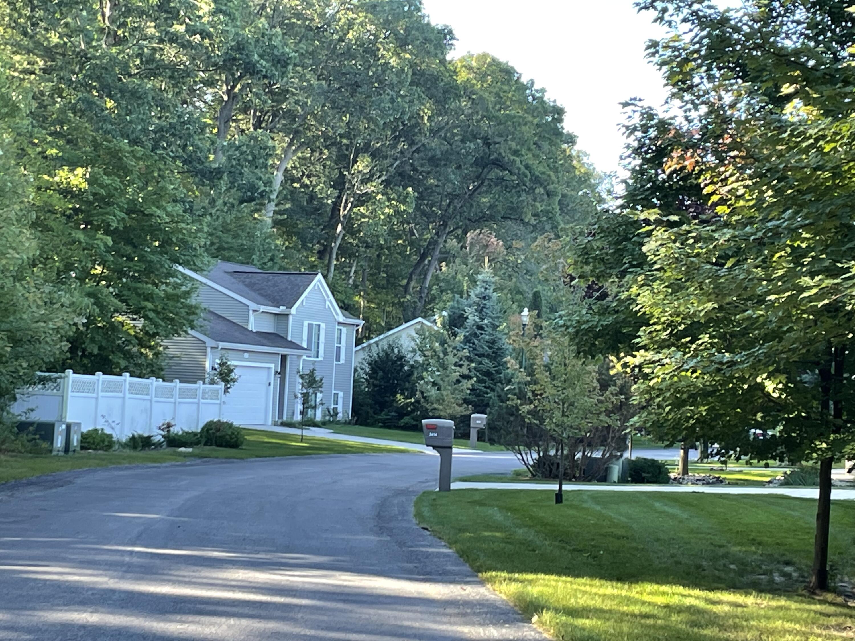 2418 View Lane Muskegon MI 49445