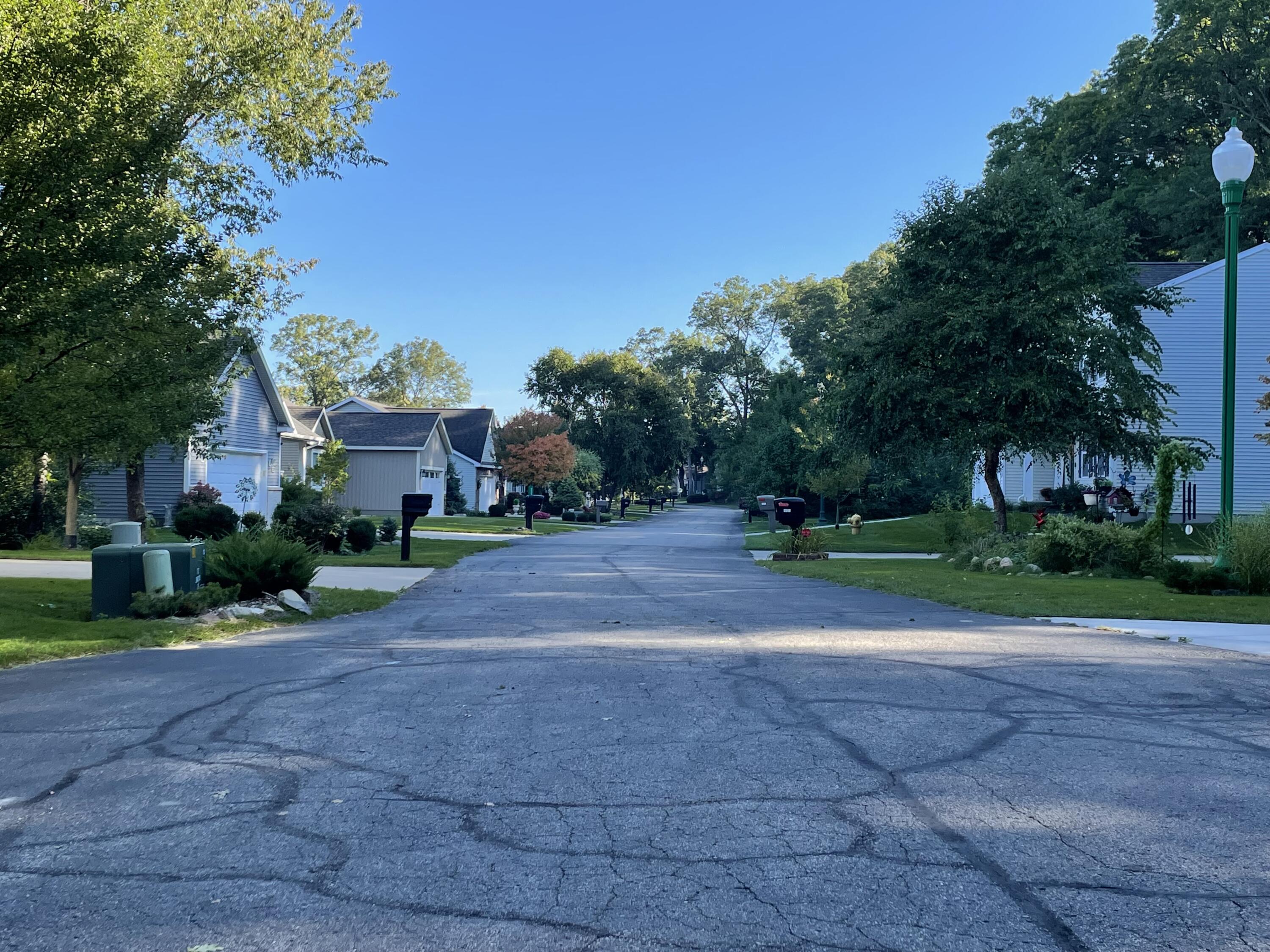 2418 View Lane Muskegon MI 49445