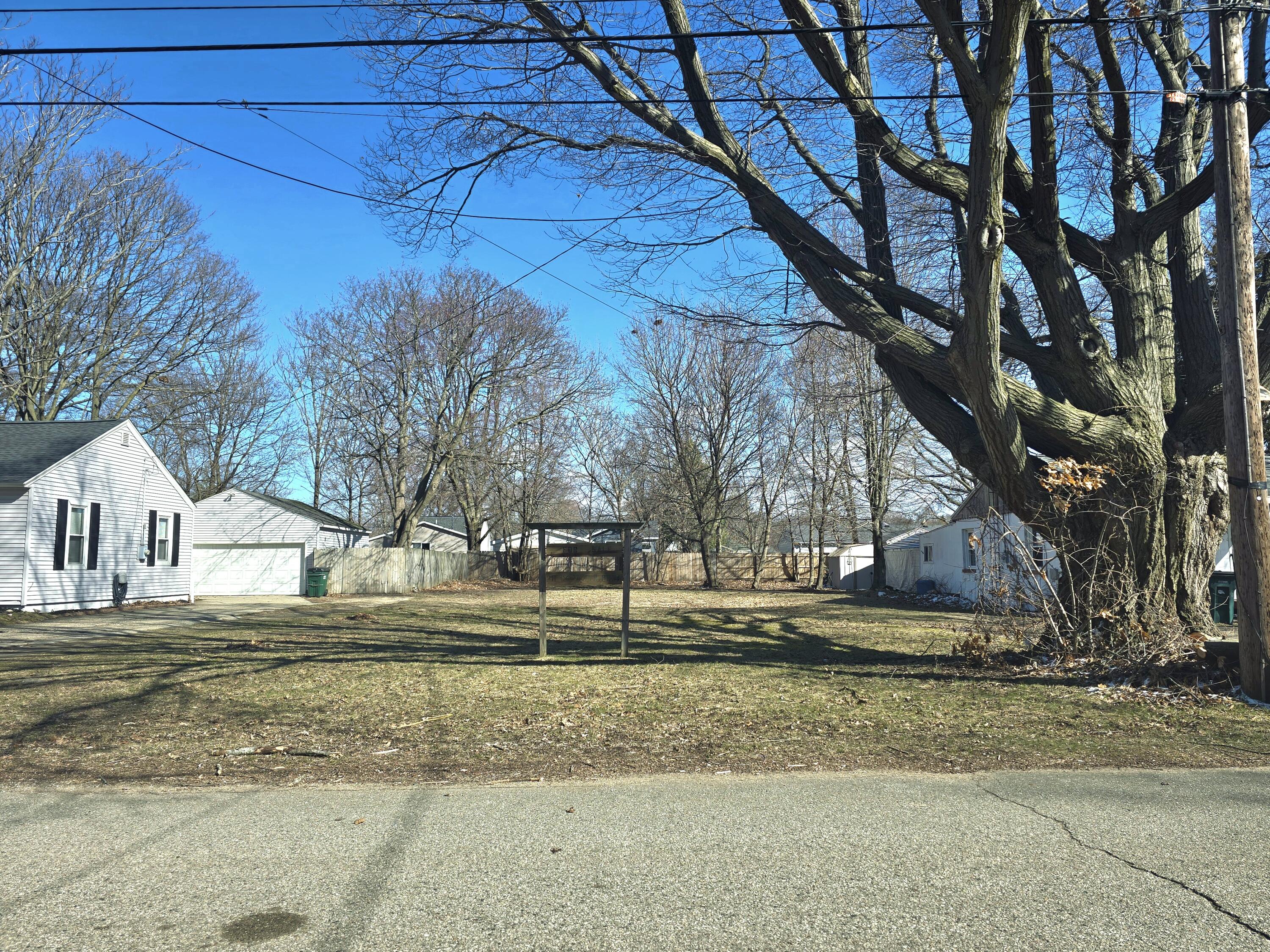2270 Norman Avenue Norton Shores MI 49441