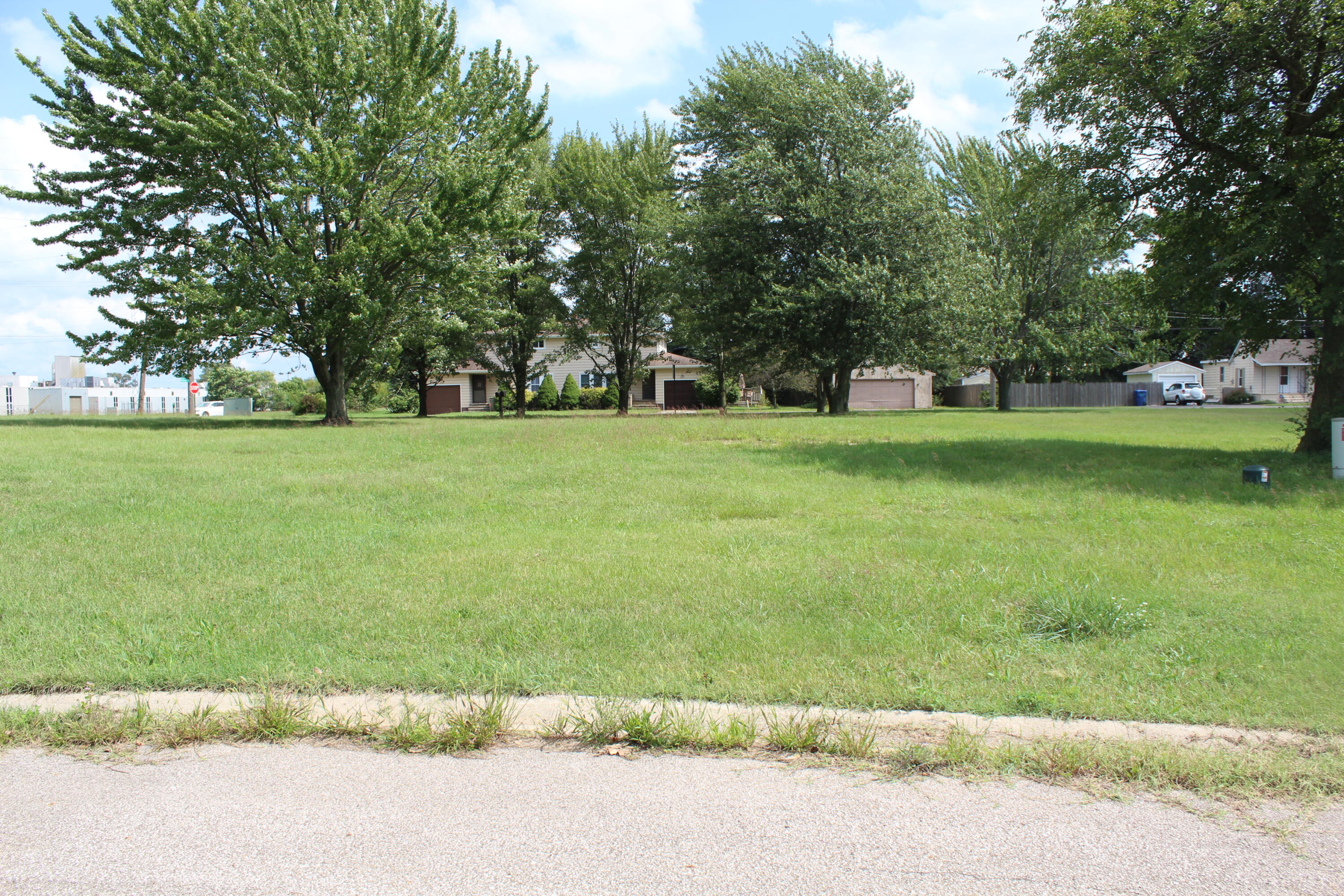 719 Manor Wood Circle Benton Harbor MI 49022