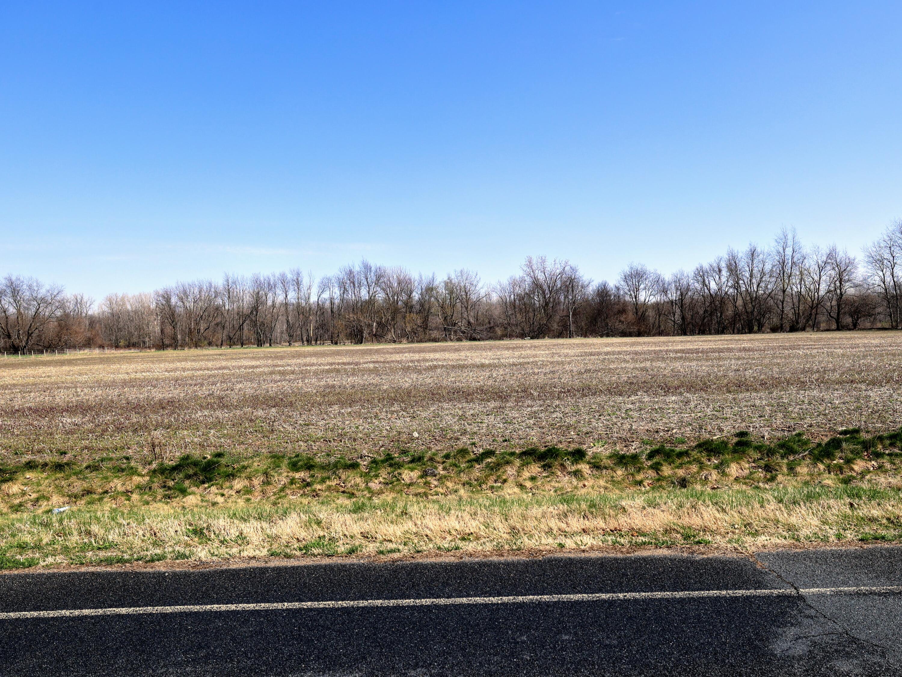 Ville Cr 352 Decatur MI 49045