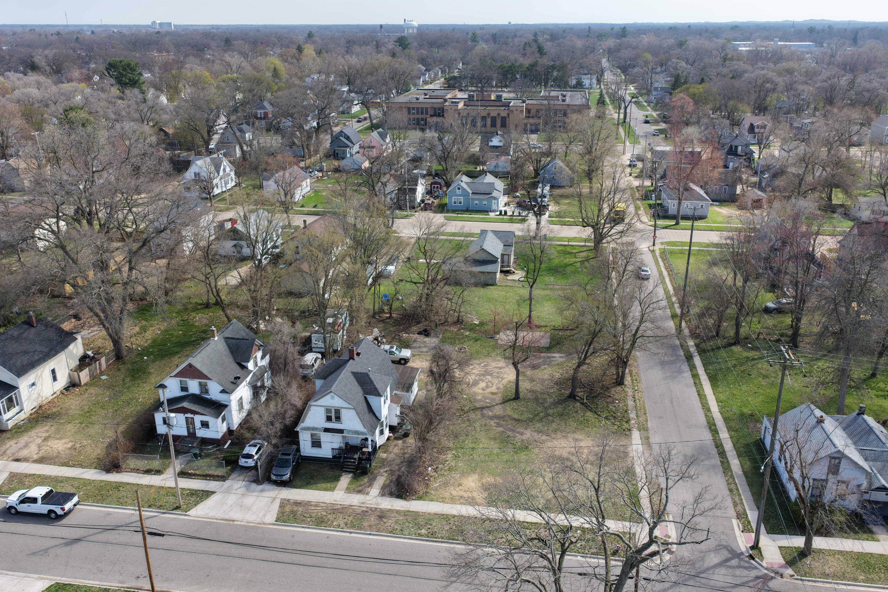 555 Amity Avenue Muskegon MI 49442