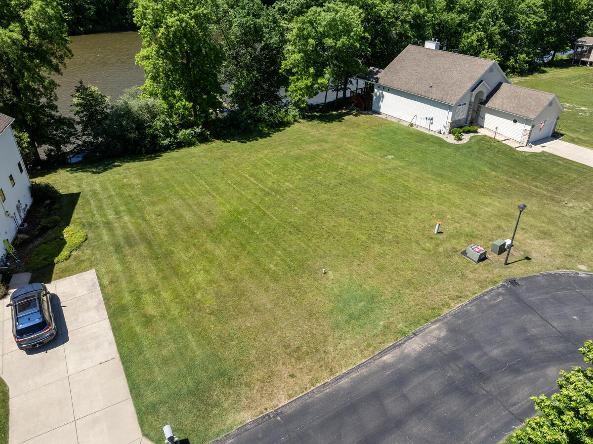 578 Swan River Drive Benton Harbor MI 49022