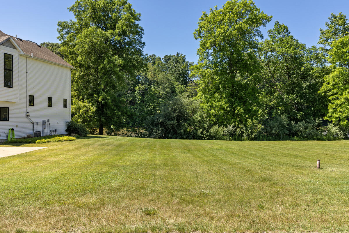 578 Swan River Drive Benton Harbor MI 49022