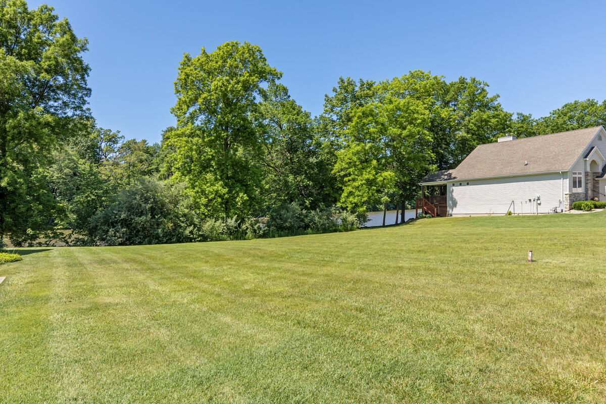 578 Swan River Drive Benton Harbor MI 49022