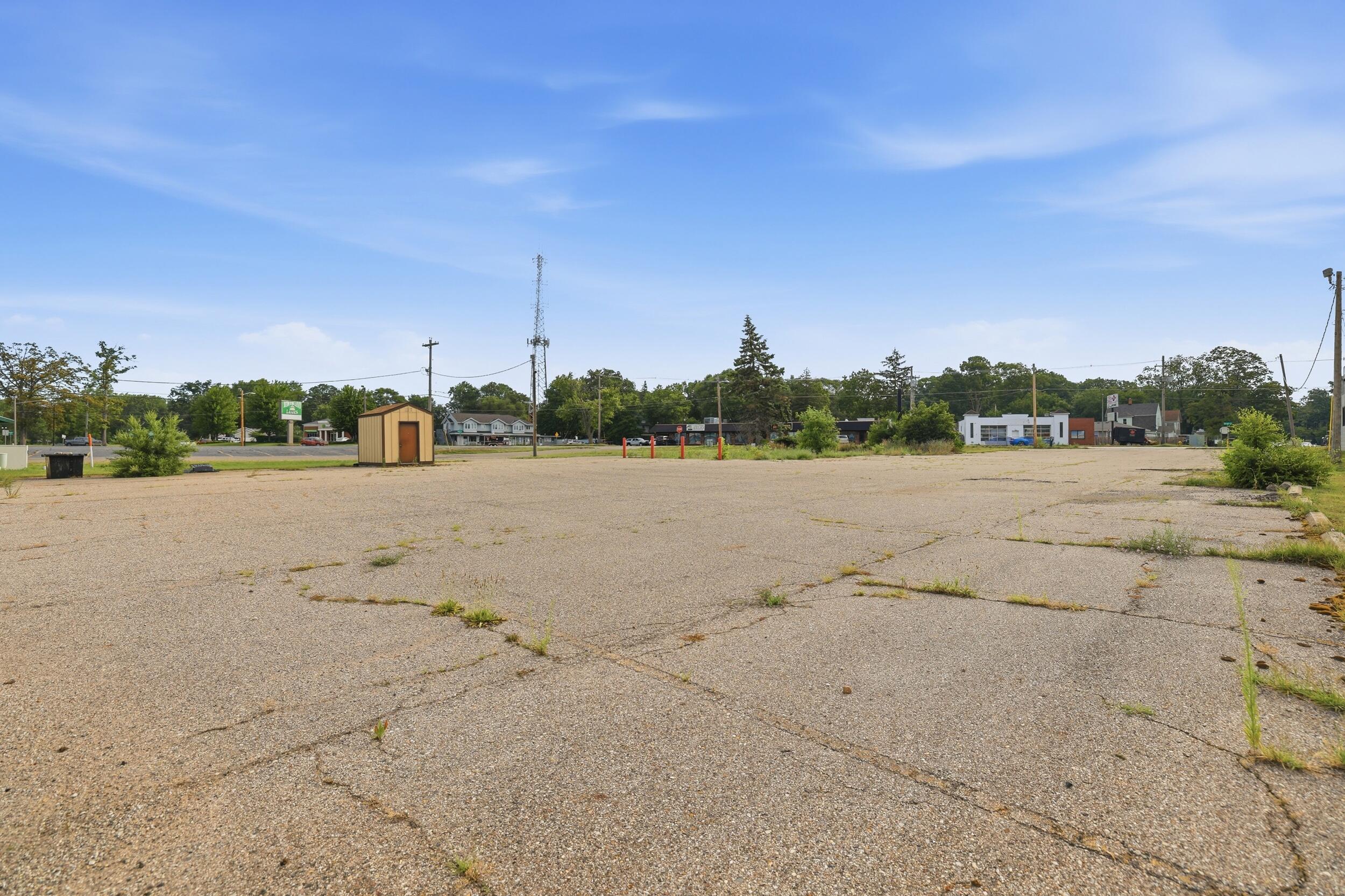 294 N River Avenue Holland MI 49424