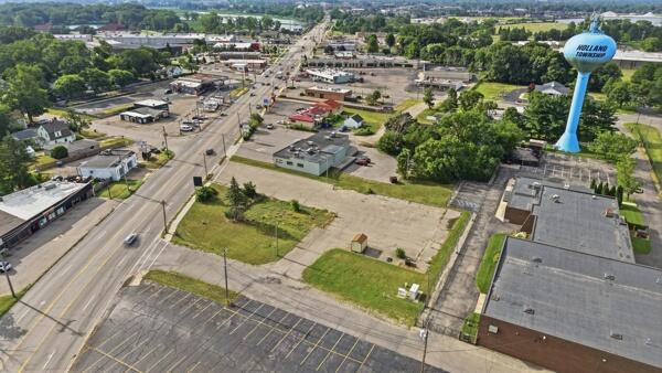 294 N River Avenue Holland MI 49424
