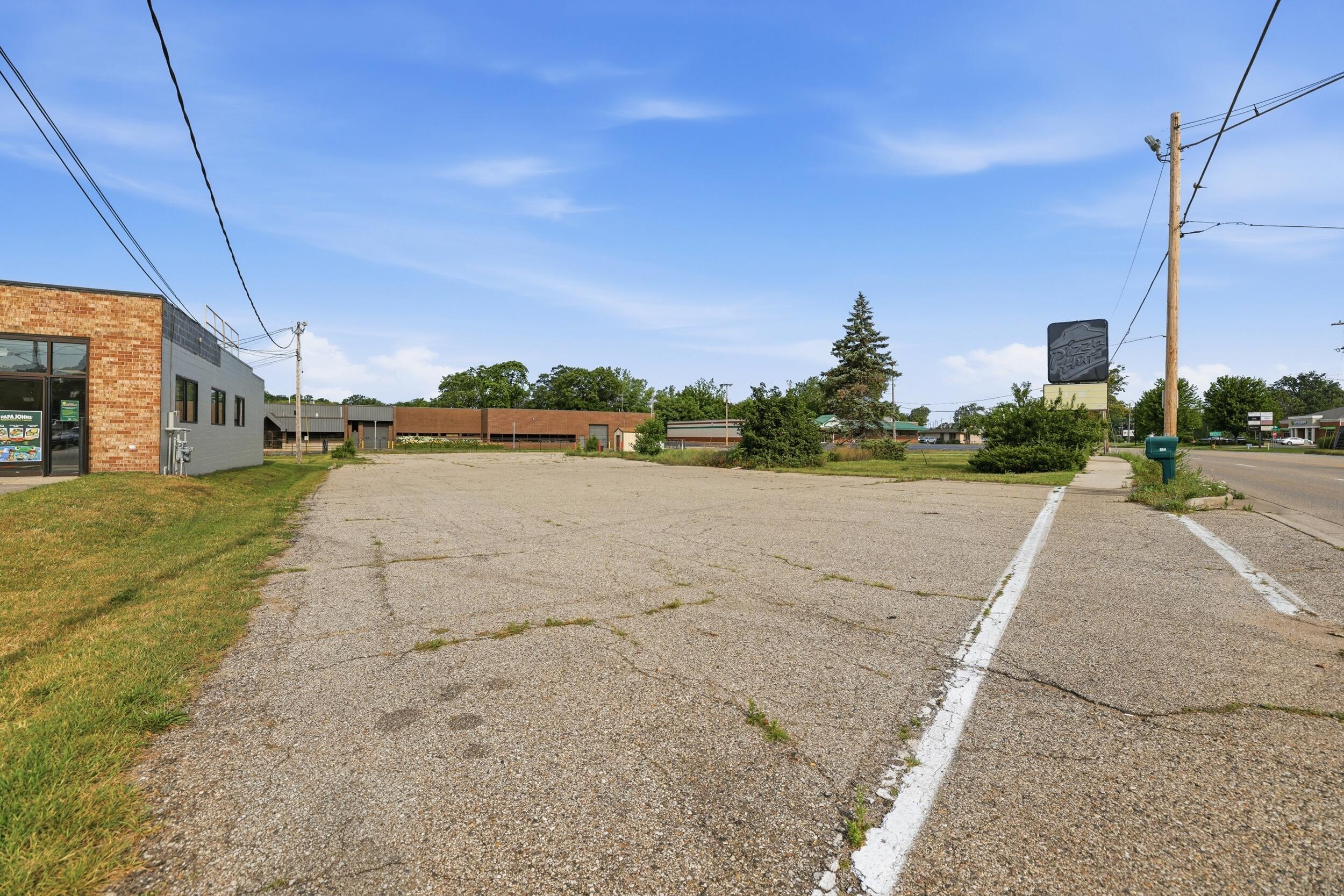294 N River Avenue Holland MI 49424