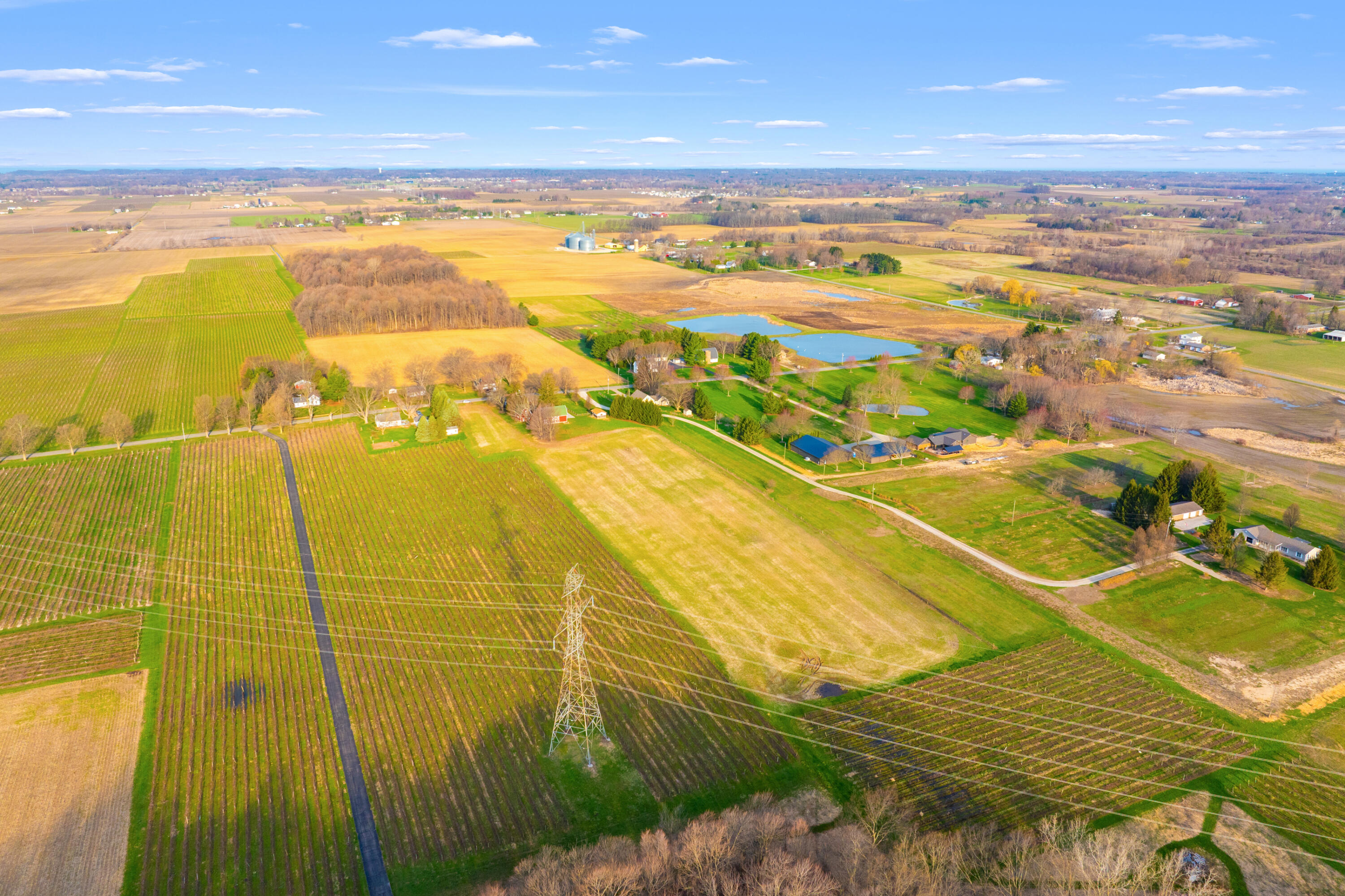 V/l 3 S Scottdale Road Berrien Springs MI 49103