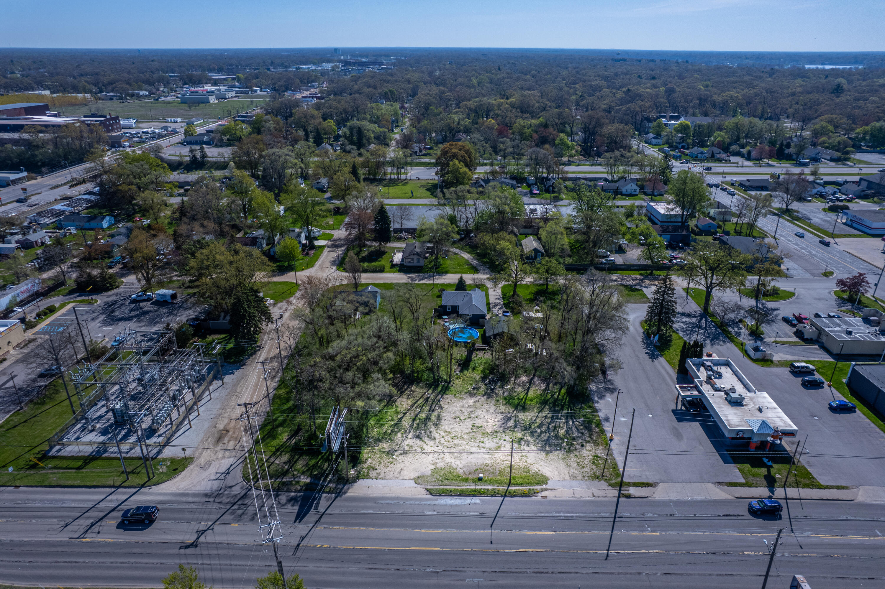 2906 Henry Street Norton Shores MI 49441