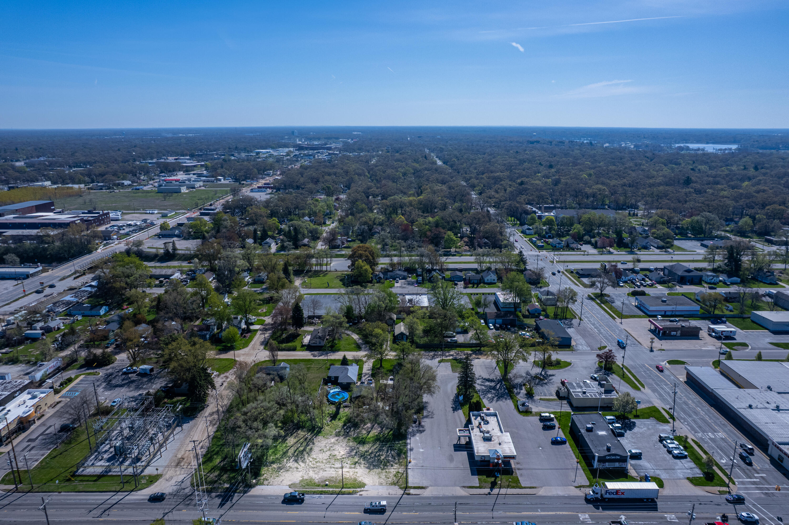 2906 Henry Street Norton Shores MI 49441