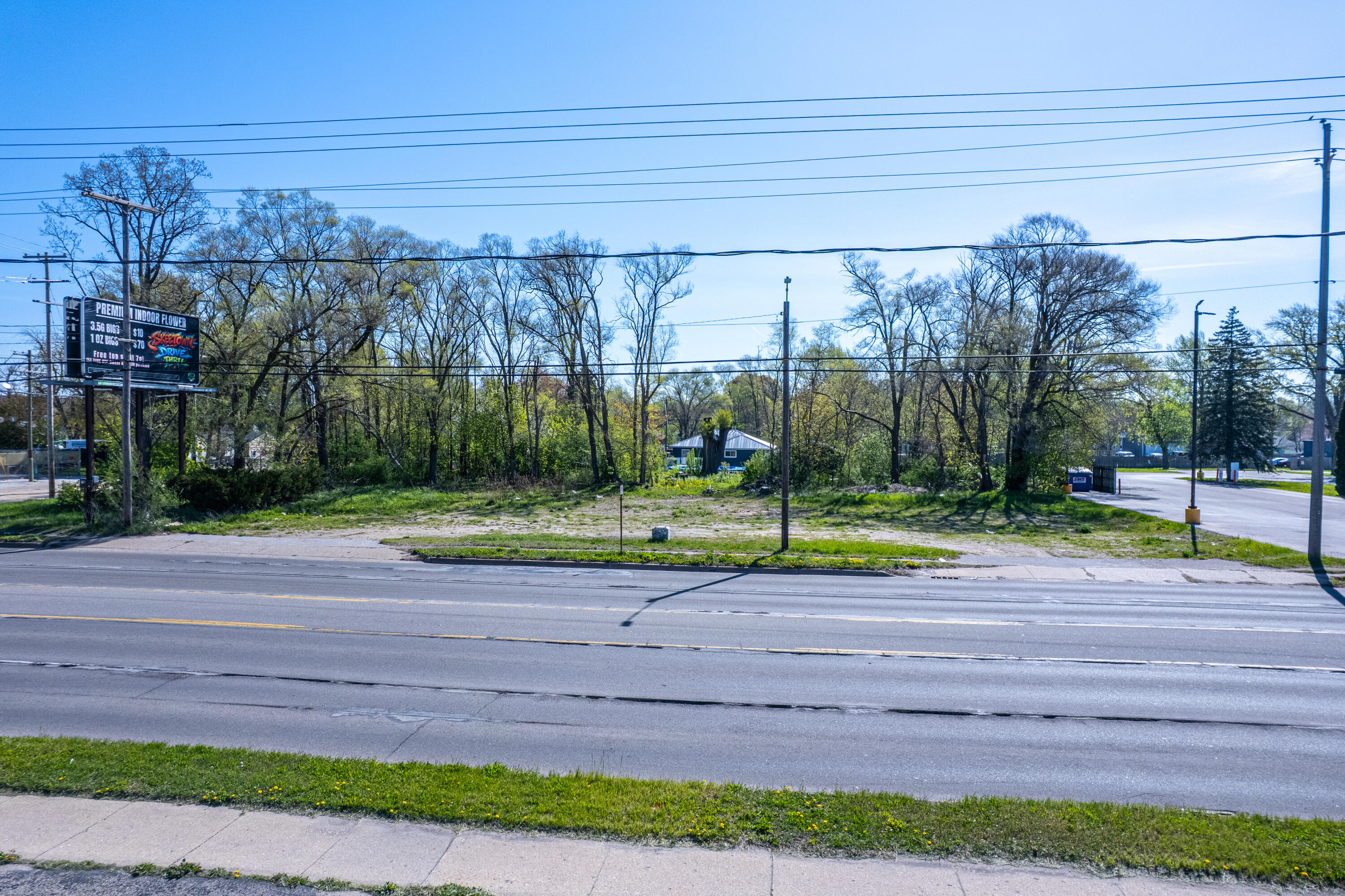 2906 Henry Street Norton Shores MI 49441