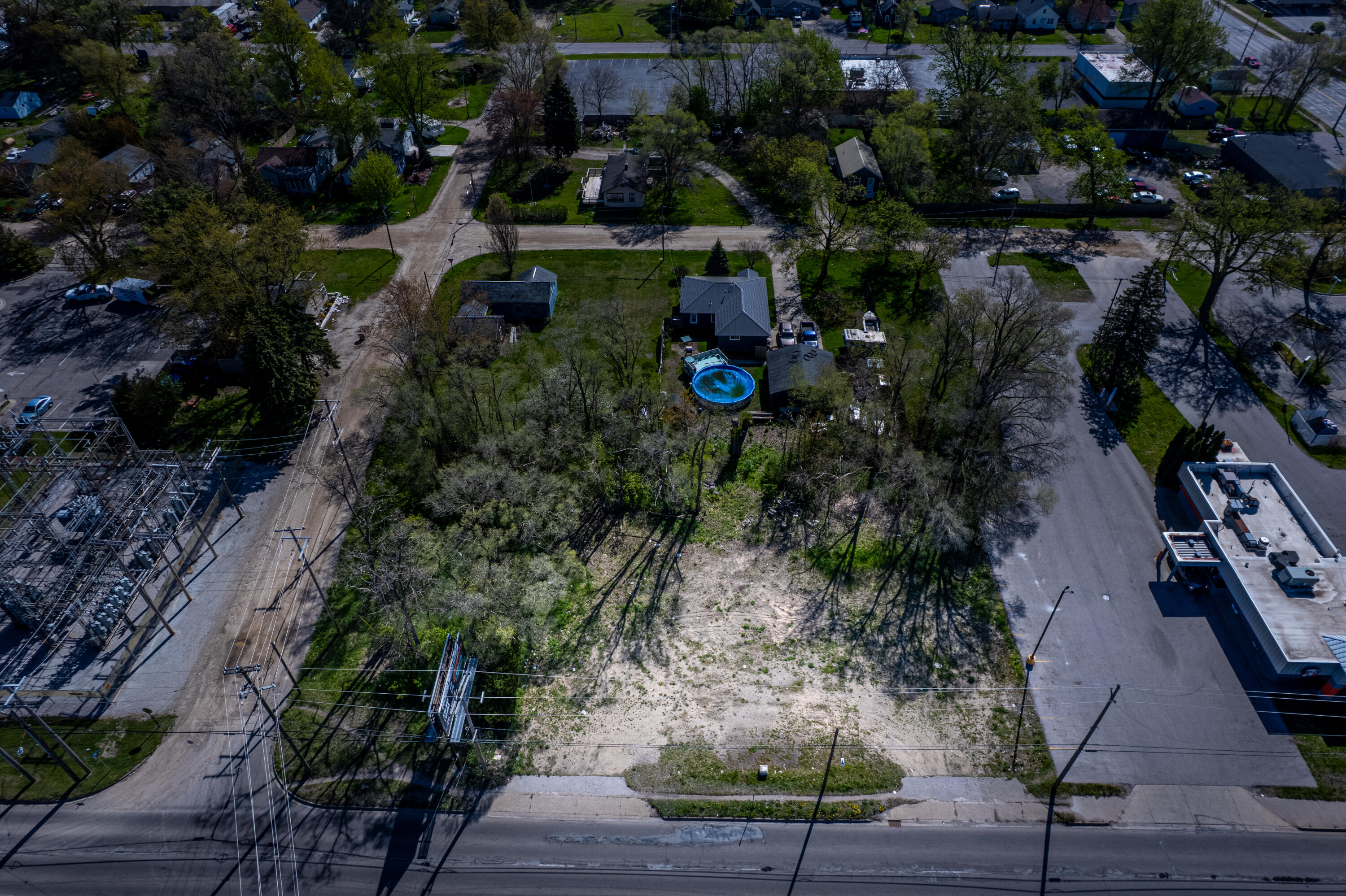 2906 Henry Street Norton Shores MI 49441