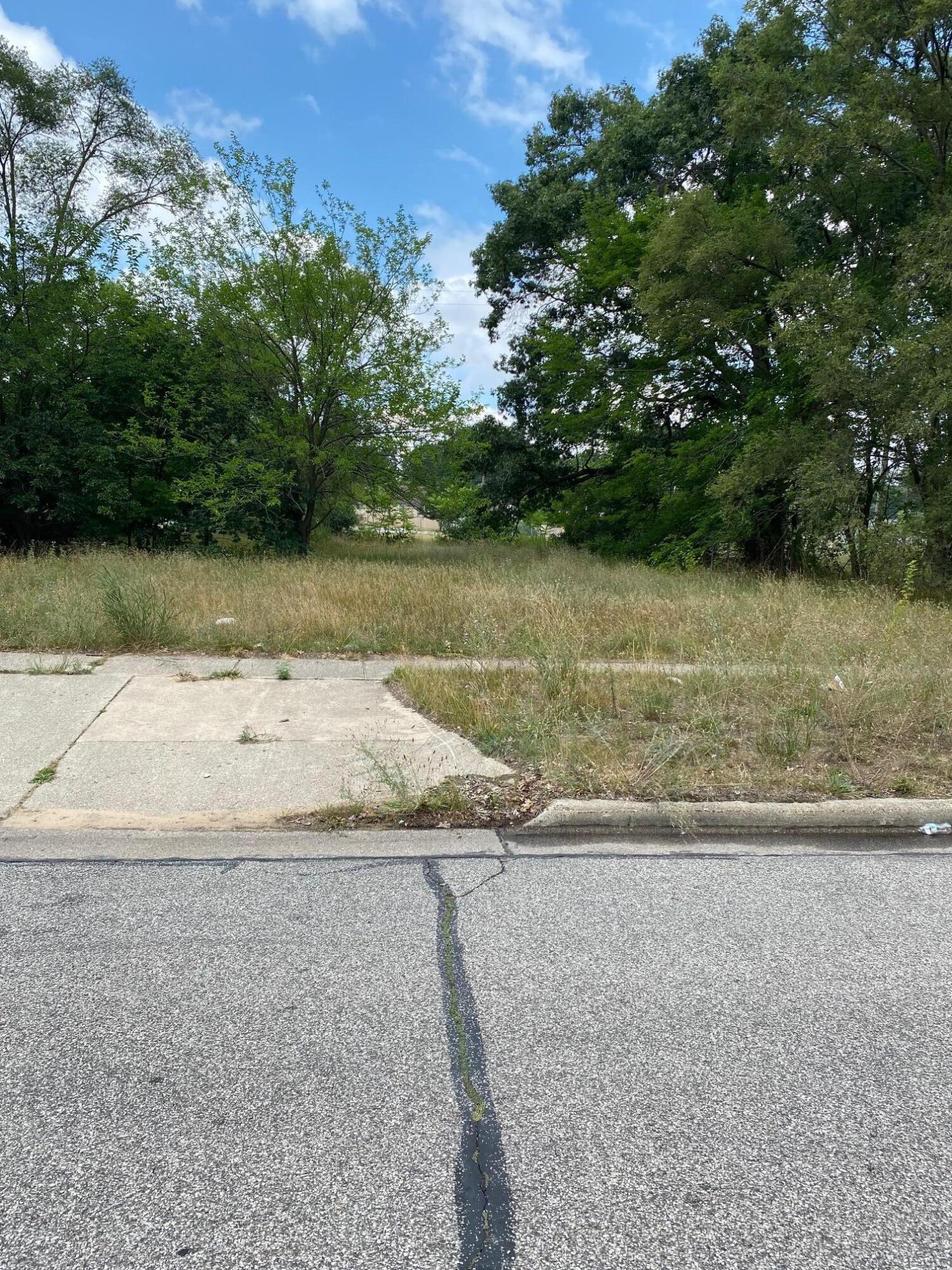 2163 Continental Street Muskegon MI 49444