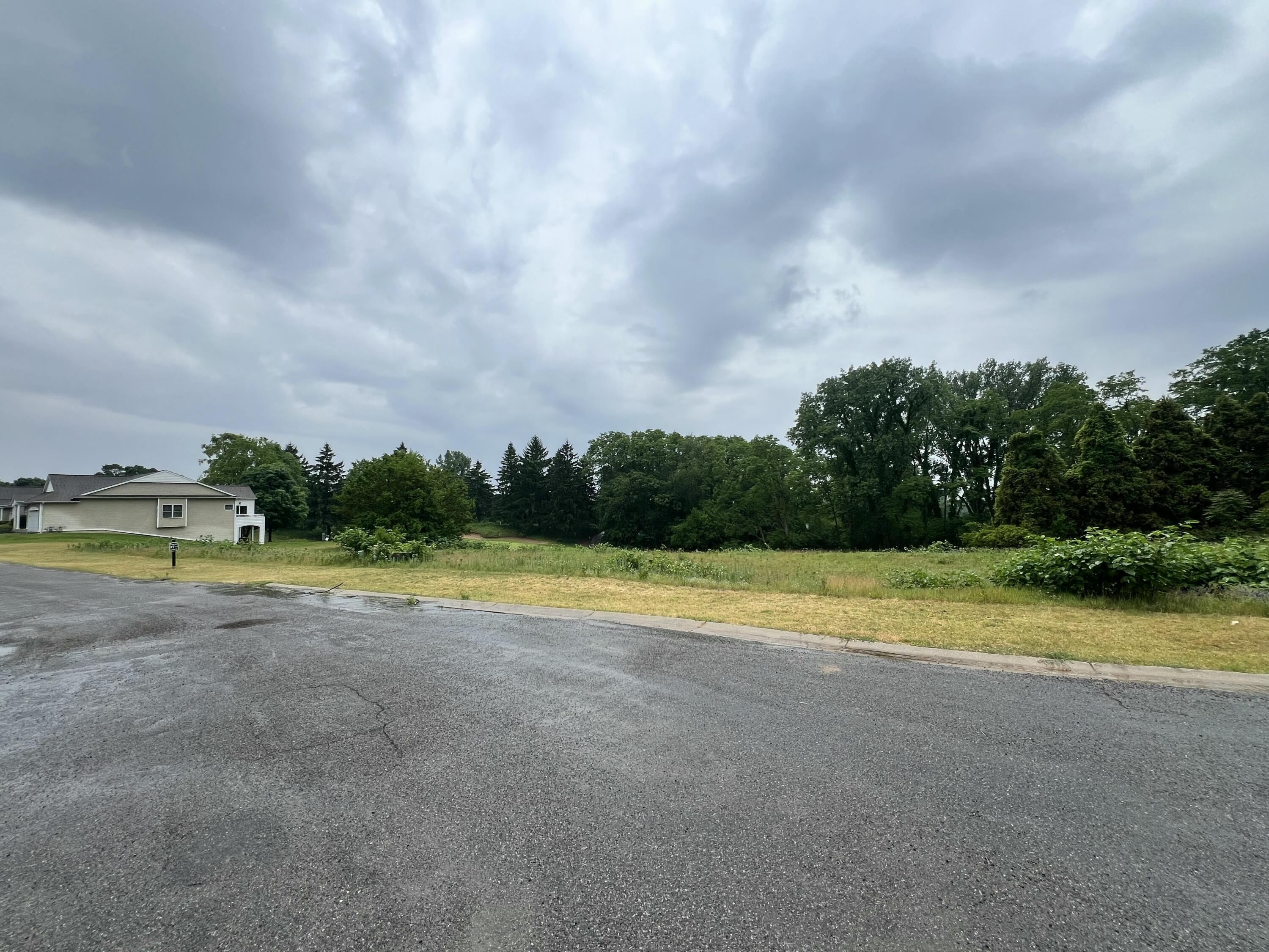 Unit 7,8,9 Medinah Lane Benton Harbor MI 49022