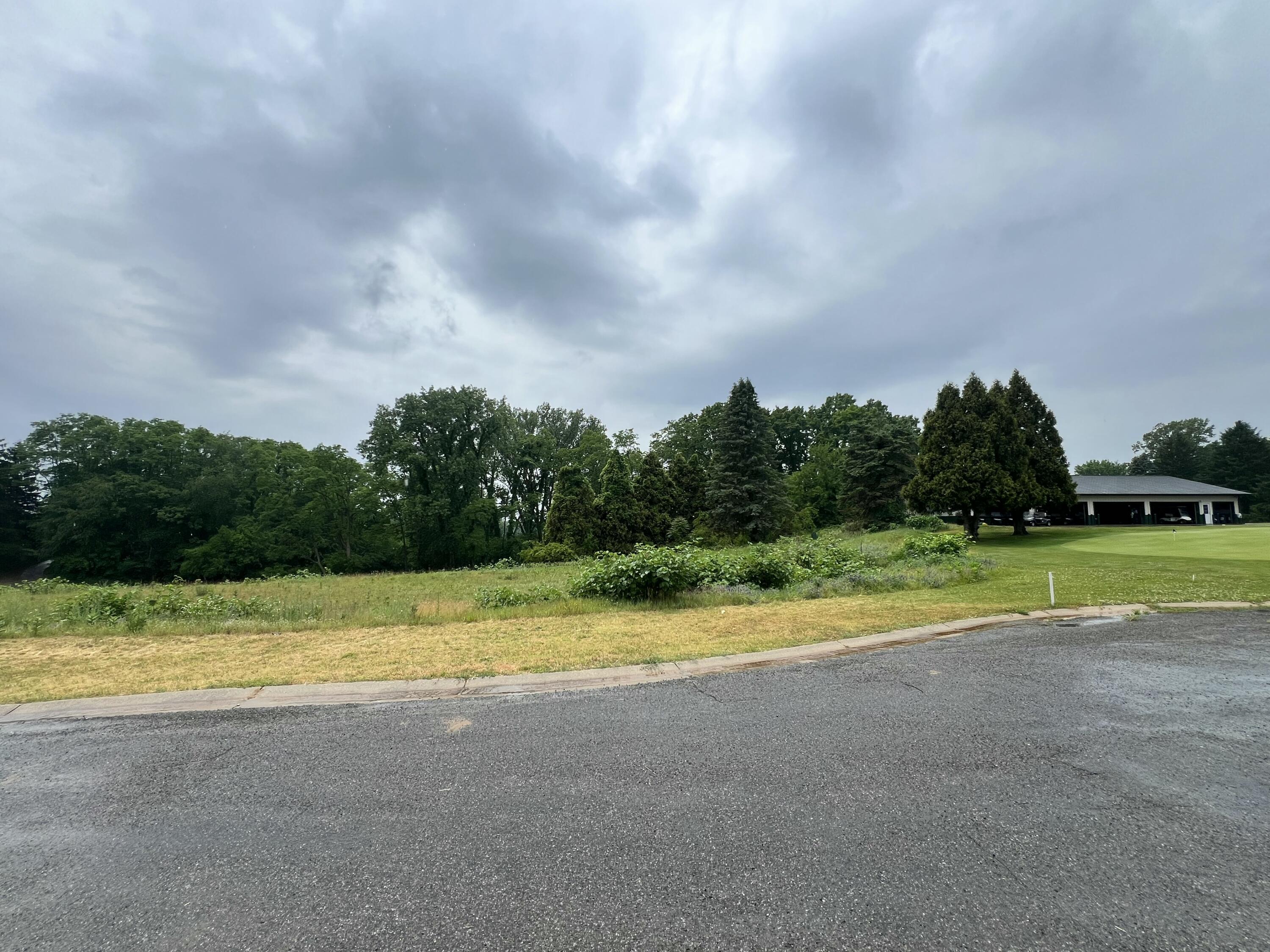 Unit 7,8,9 Medinah Lane Benton Harbor MI 49022