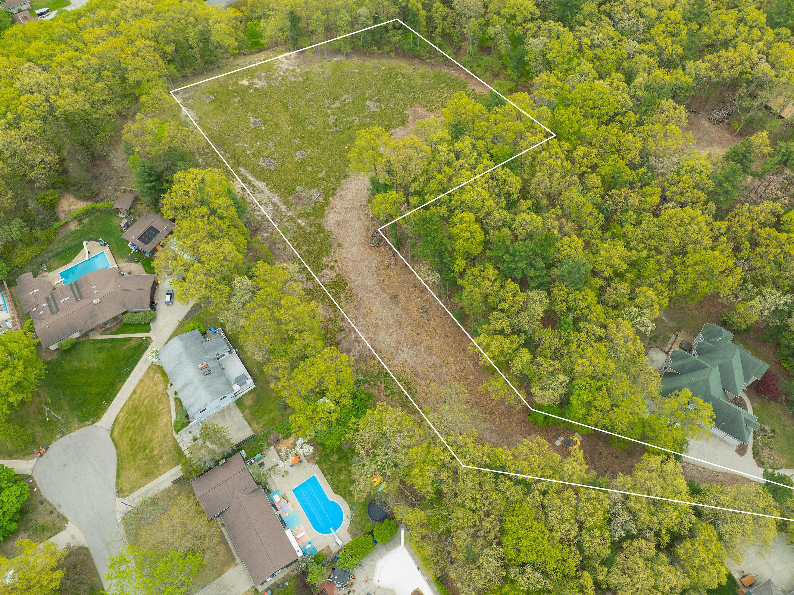 2088 Geneva Lane Muskegon MI 49441