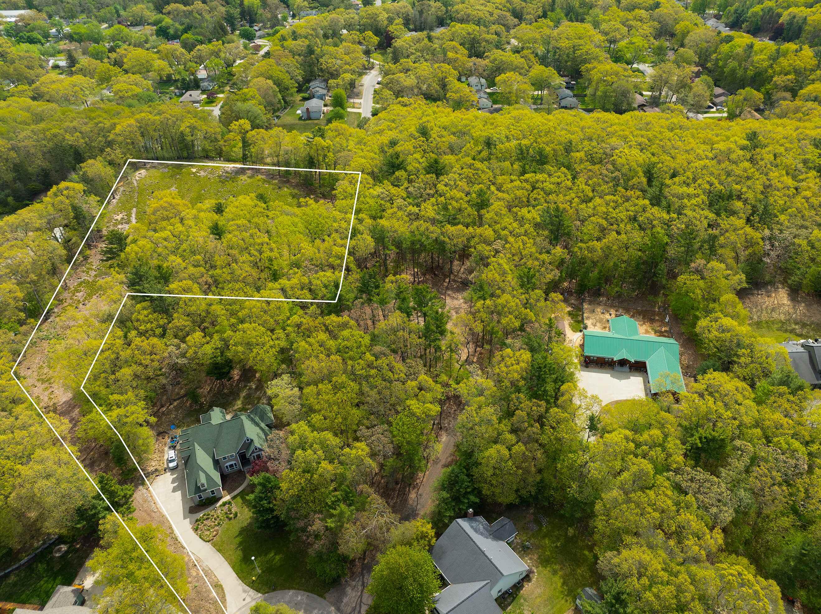 2088 Geneva Lane Muskegon MI 49441