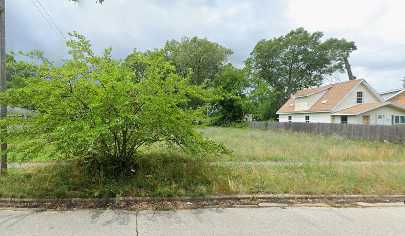 2021 Elwood Street Muskegon MI 49444