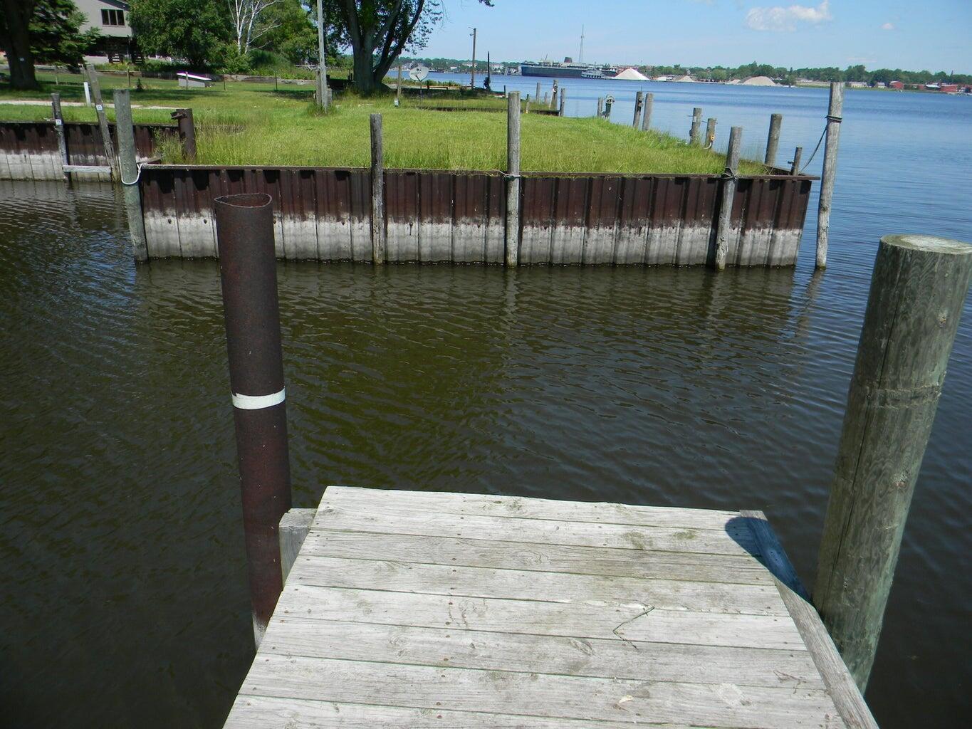 846 S Lakeshore Drive Ludington MI 49431