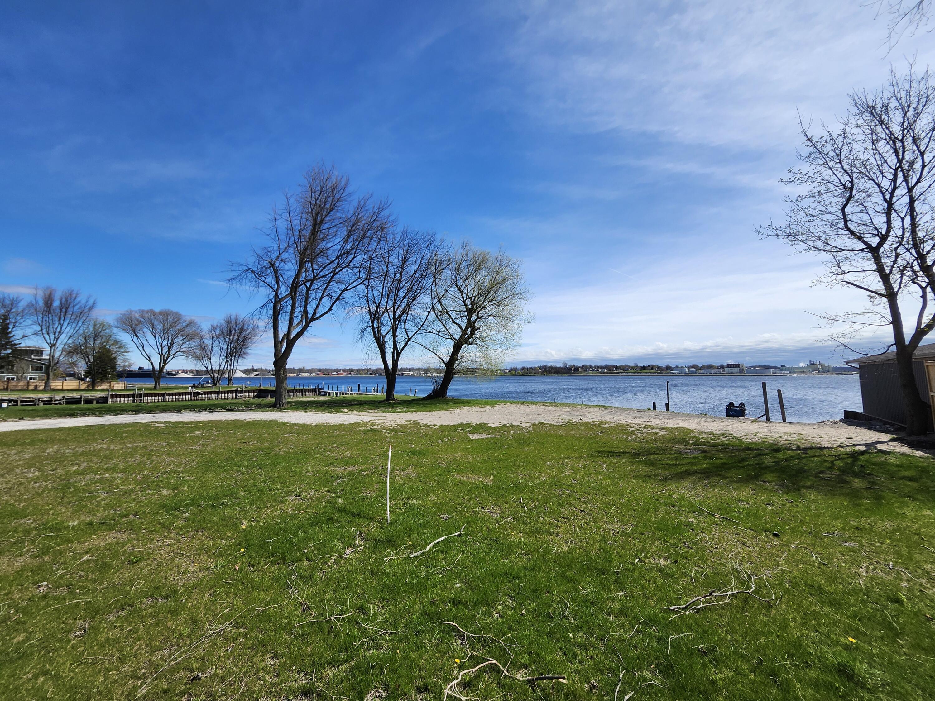 846 S Lakeshore Drive Ludington MI 49431