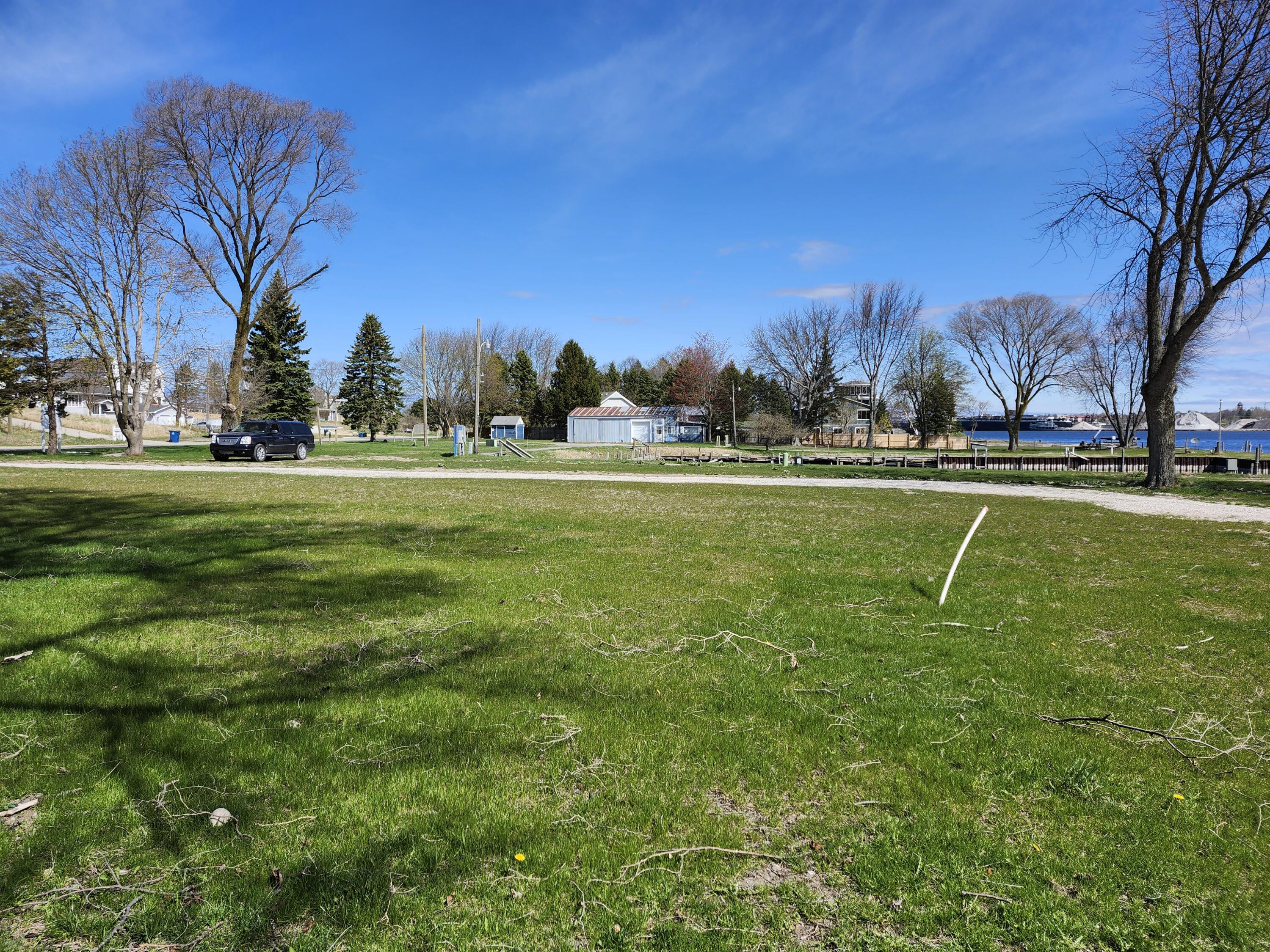 846 S Lakeshore Drive Ludington MI 49431