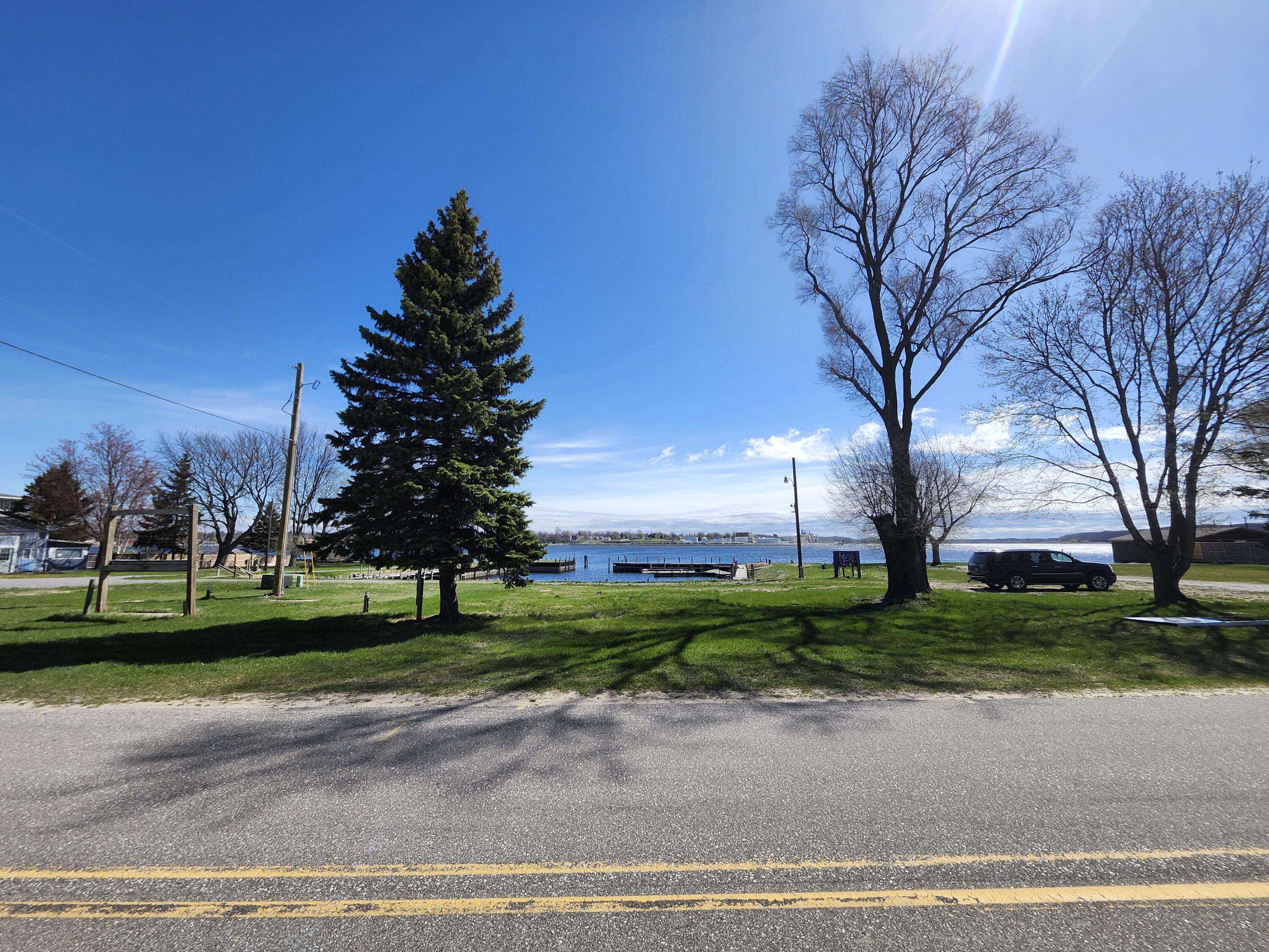 846 S Lakeshore Drive Ludington MI 49431