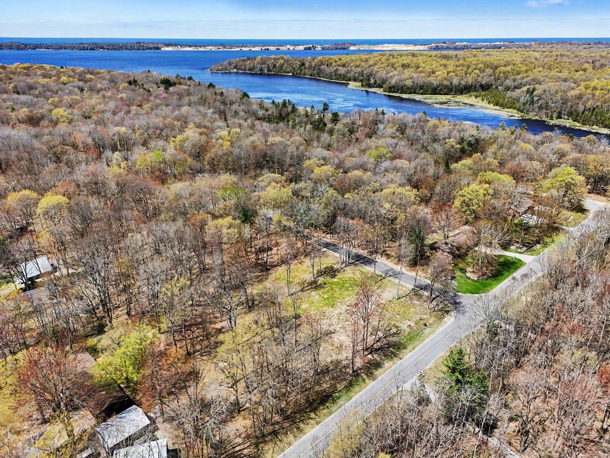 4717 N Lincoln Road Ludington MI 49431