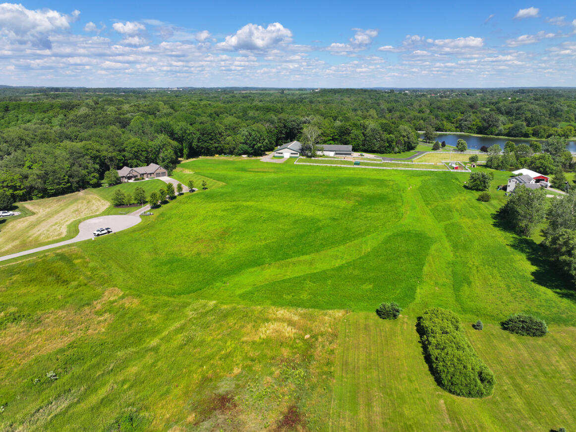 V/l 5a Rustic Lane Hamilton MI 49419