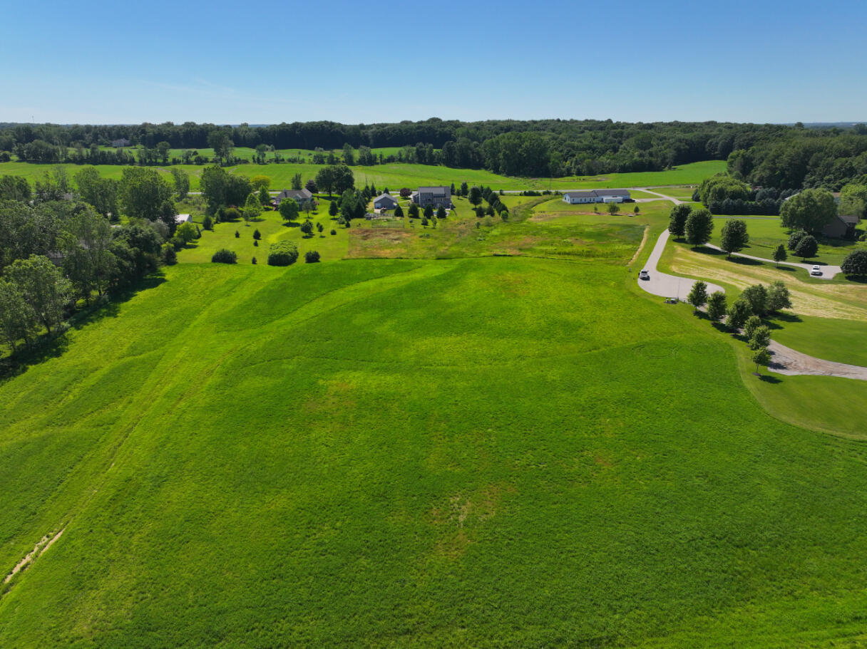 V/l 5a Rustic Lane Hamilton MI 49419