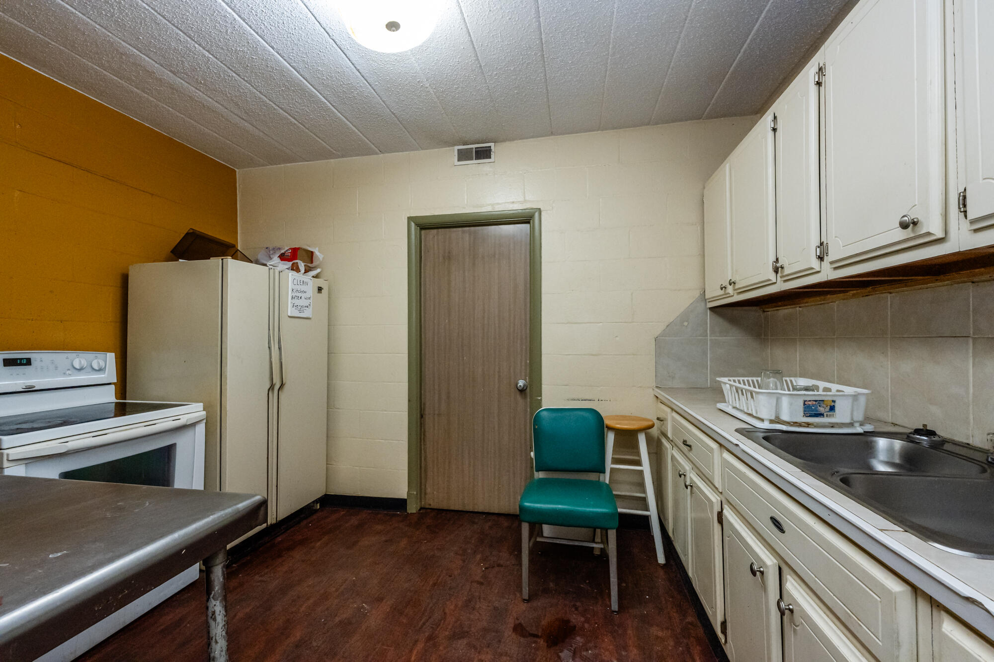 1298 Colfax Avenue Benton Harbor MI 49022
