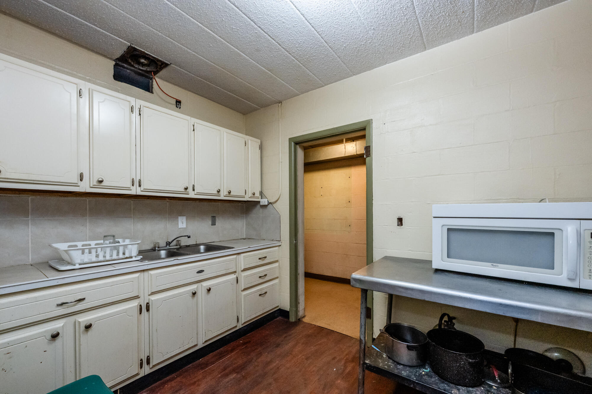 1298 Colfax Avenue Benton Harbor MI 49022