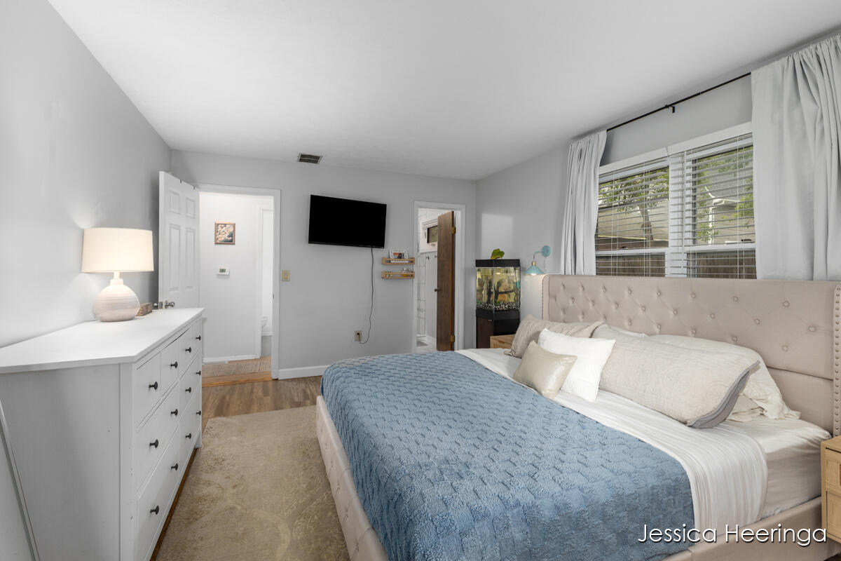 29 W Division Street NE Rockford MI 49341