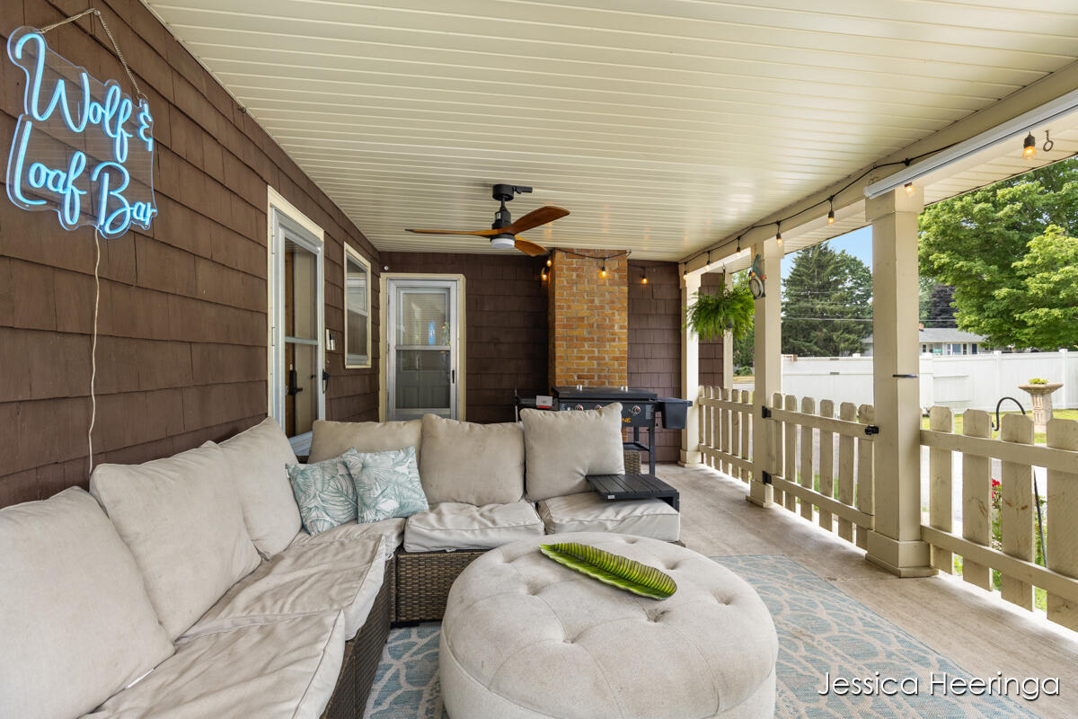 29 W Division Street NE Rockford MI 49341